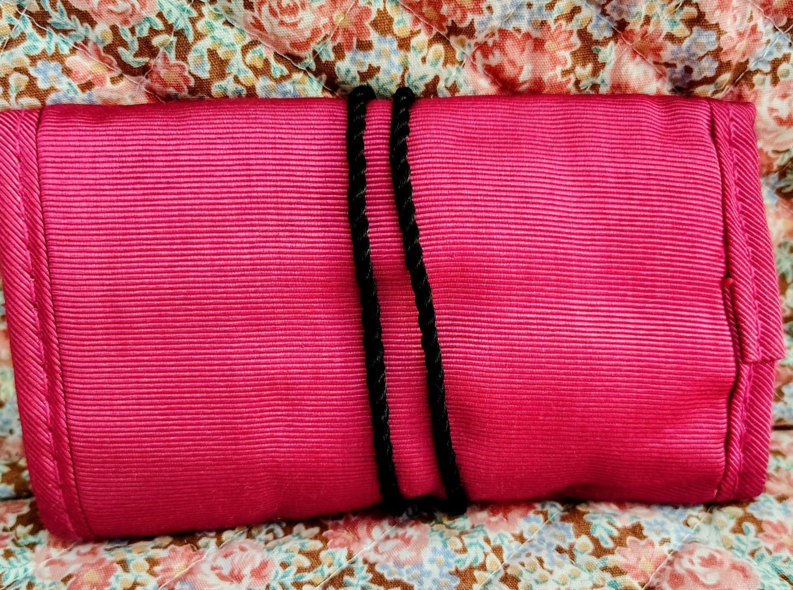 NWOT Sephora Pink Makeup Brusher Roller - Thumbnail 3