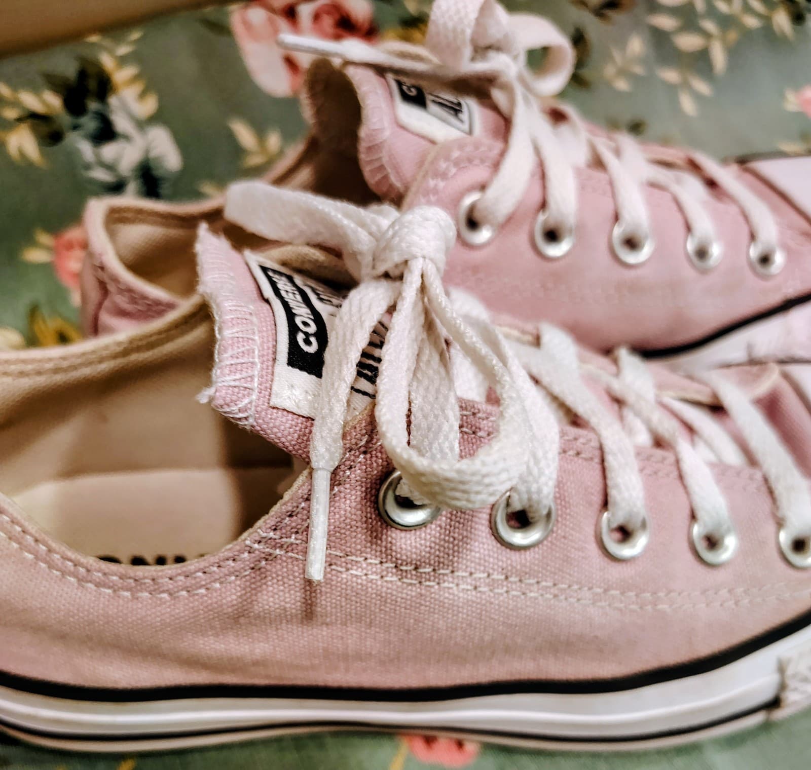 CONVERSE All Star Chuck Taylor Low Top Pink Women's Canvas Shoes Size 5 1/2 - Thumbnail 3