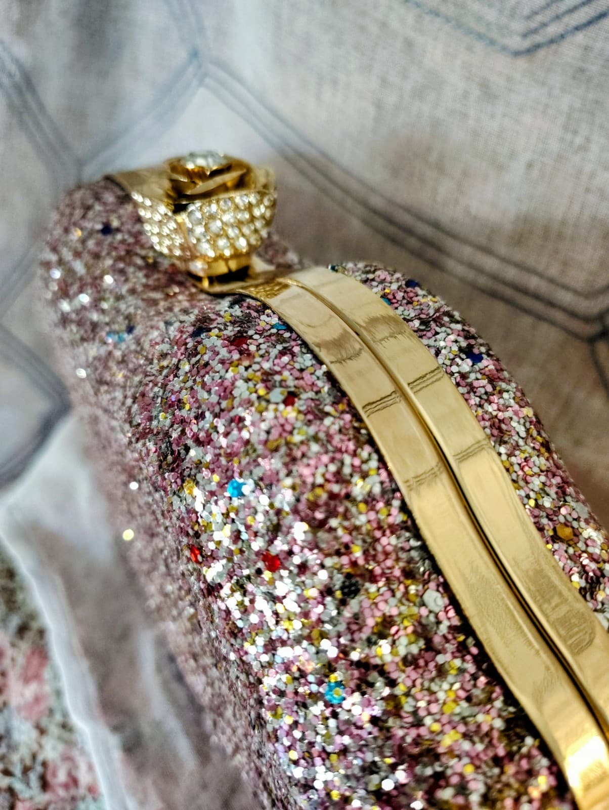 NWT Fancy Jeweled Glittered Hardshell Lips Formal Dress Bag Gold Chain - Thumbnail 15