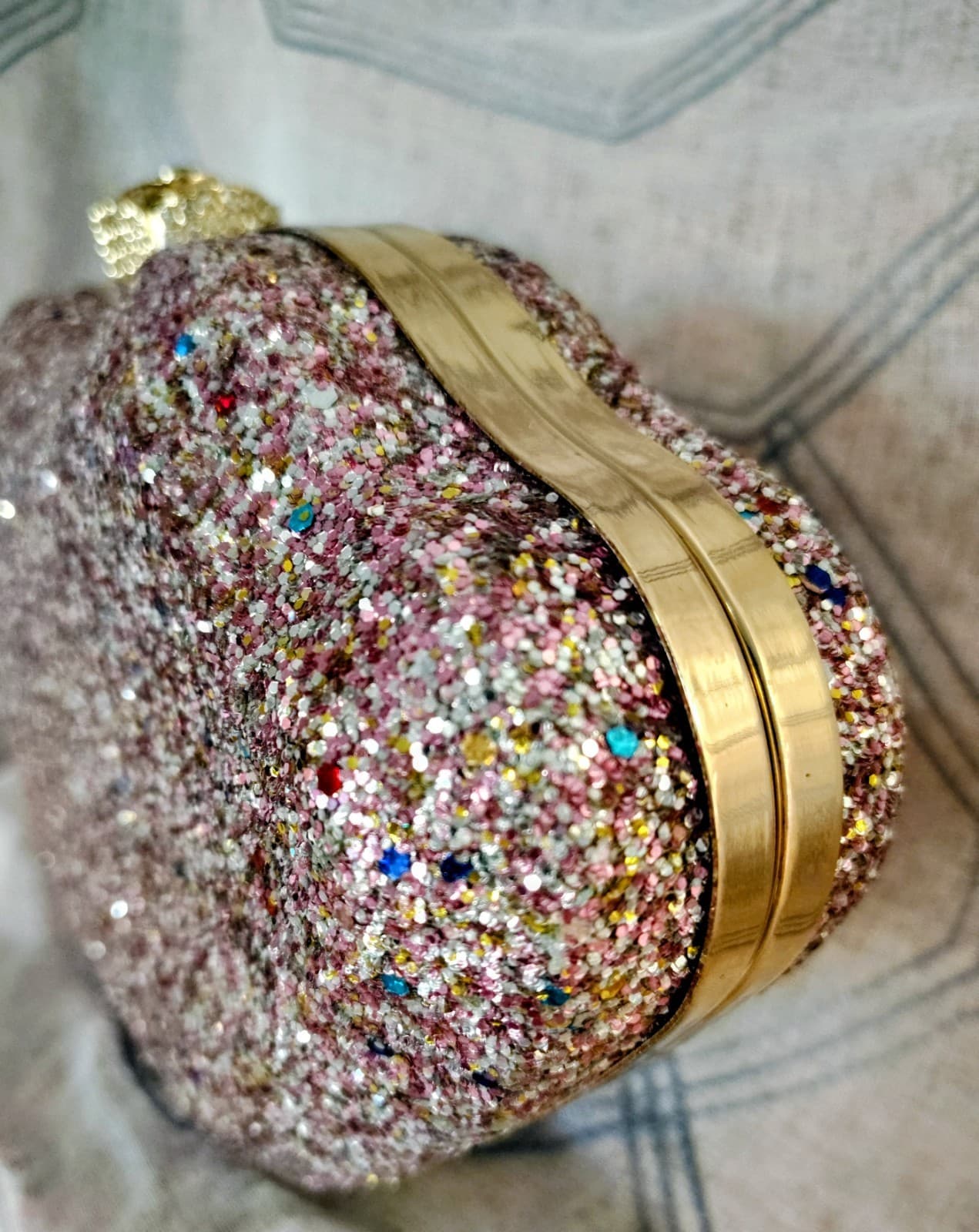NWT Fancy Jeweled Glittered Hardshell Lips Formal Dress Bag Gold Chain - Thumbnail 18