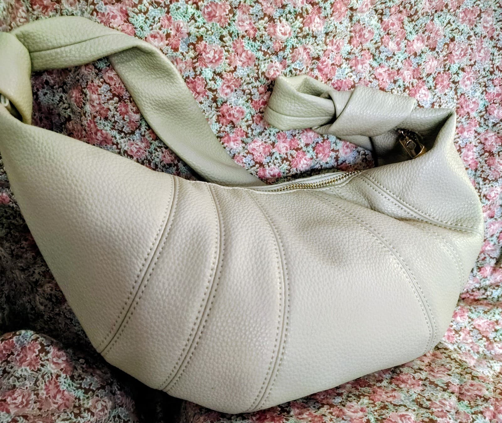 NWOT Cream Faux Leather Shoulder Hobo Bag - Thumbnail 2