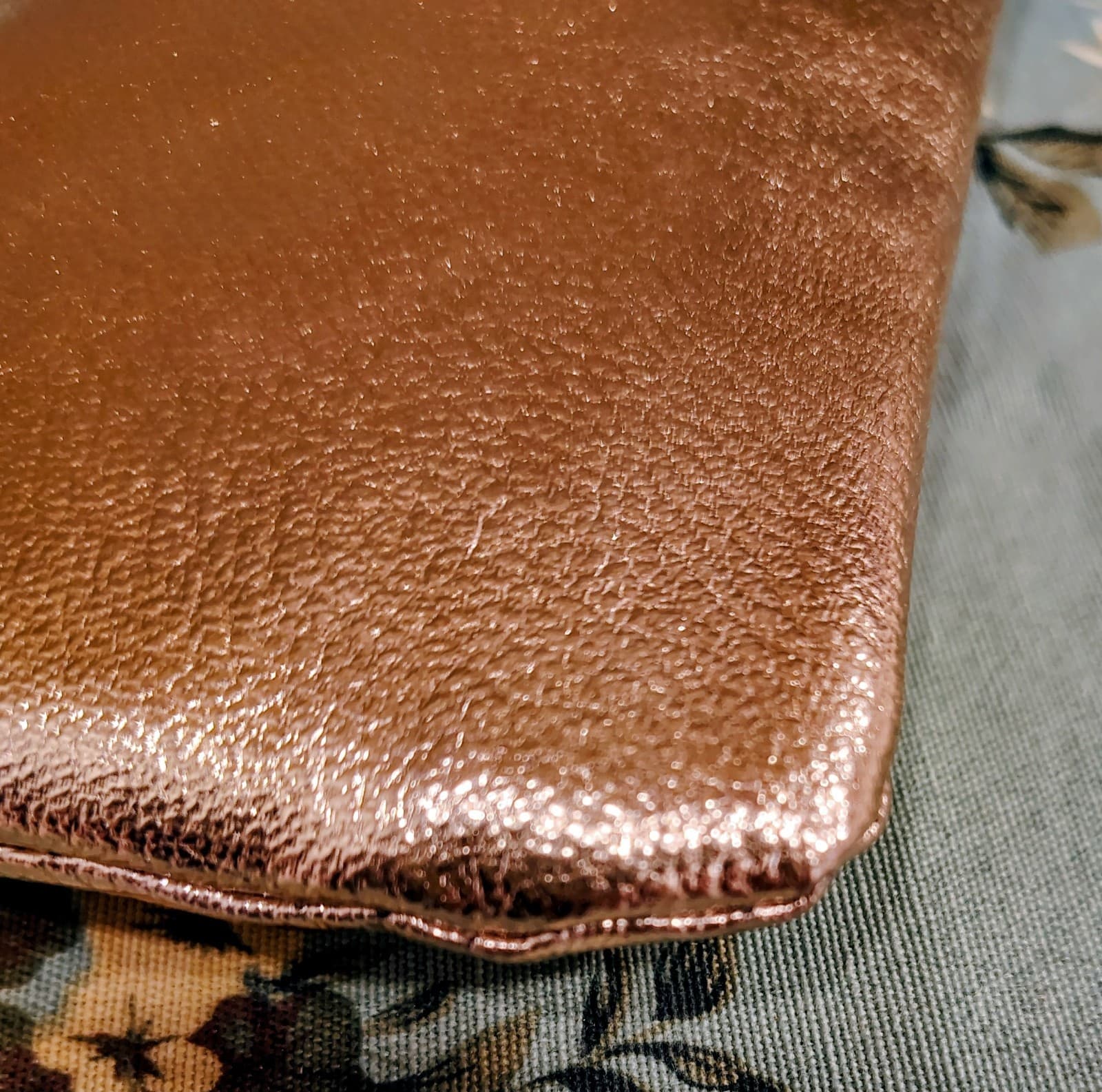 NWOT Texamo Rose Gold Metallic Makeup Bag - Thumbnail 5