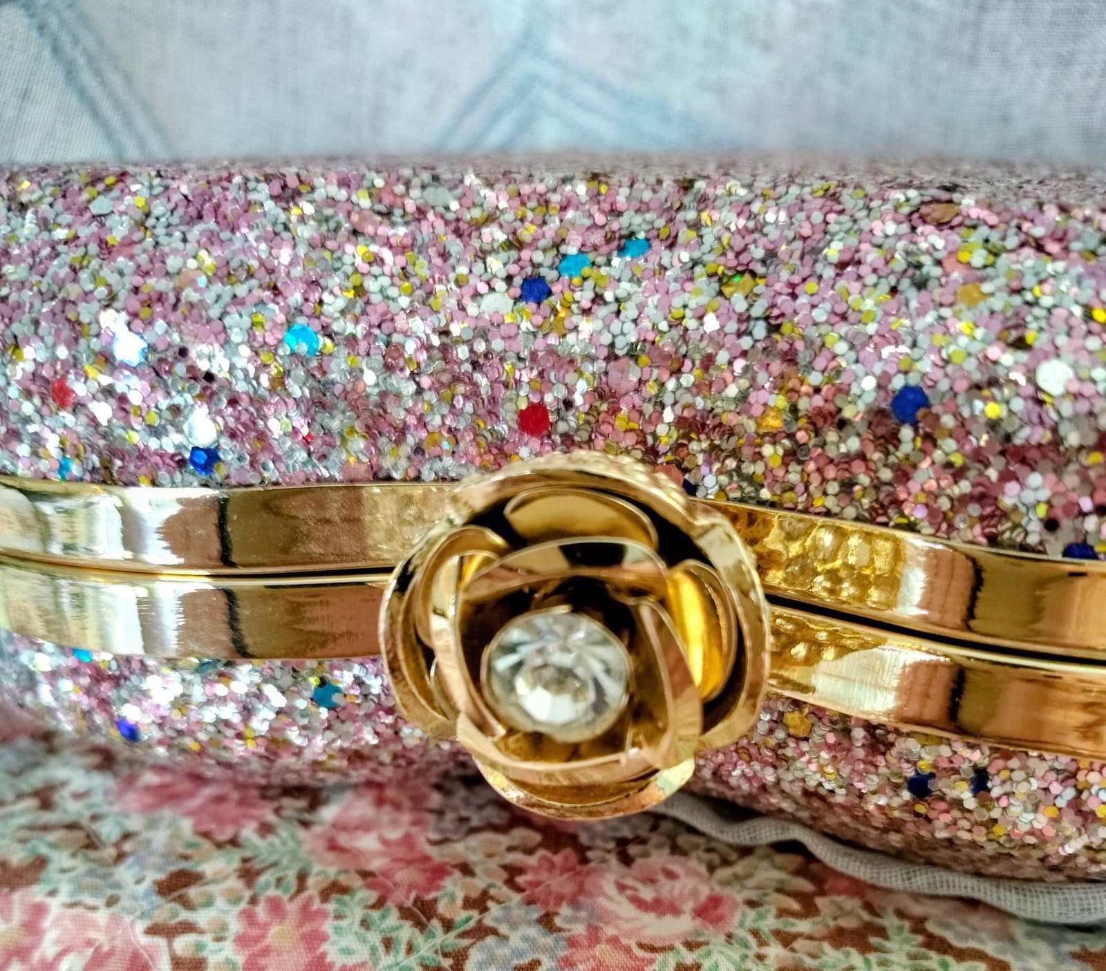 NWT Fancy Jeweled Glittered Hardshell Lips Formal Dress Bag Gold Chain - Thumbnail 16