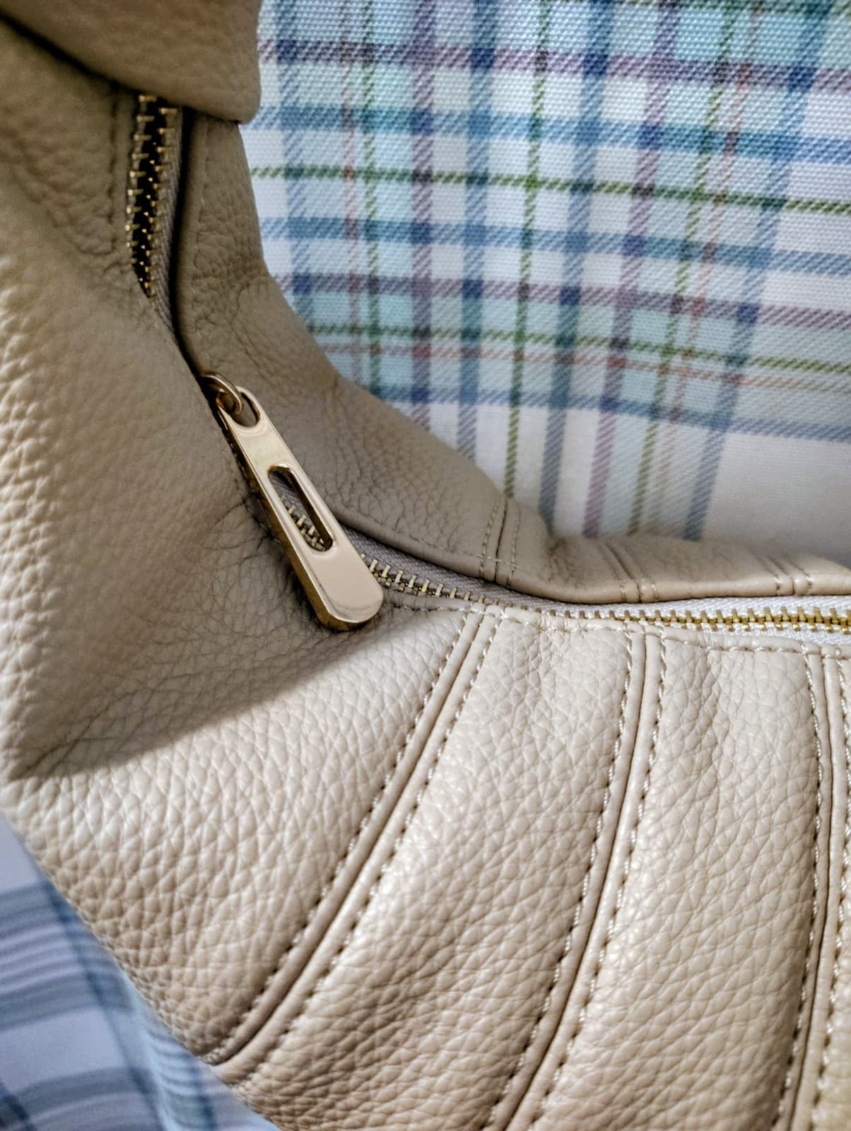 NWOT Cream Faux Leather Shoulder Hobo Bag - Thumbnail 6
