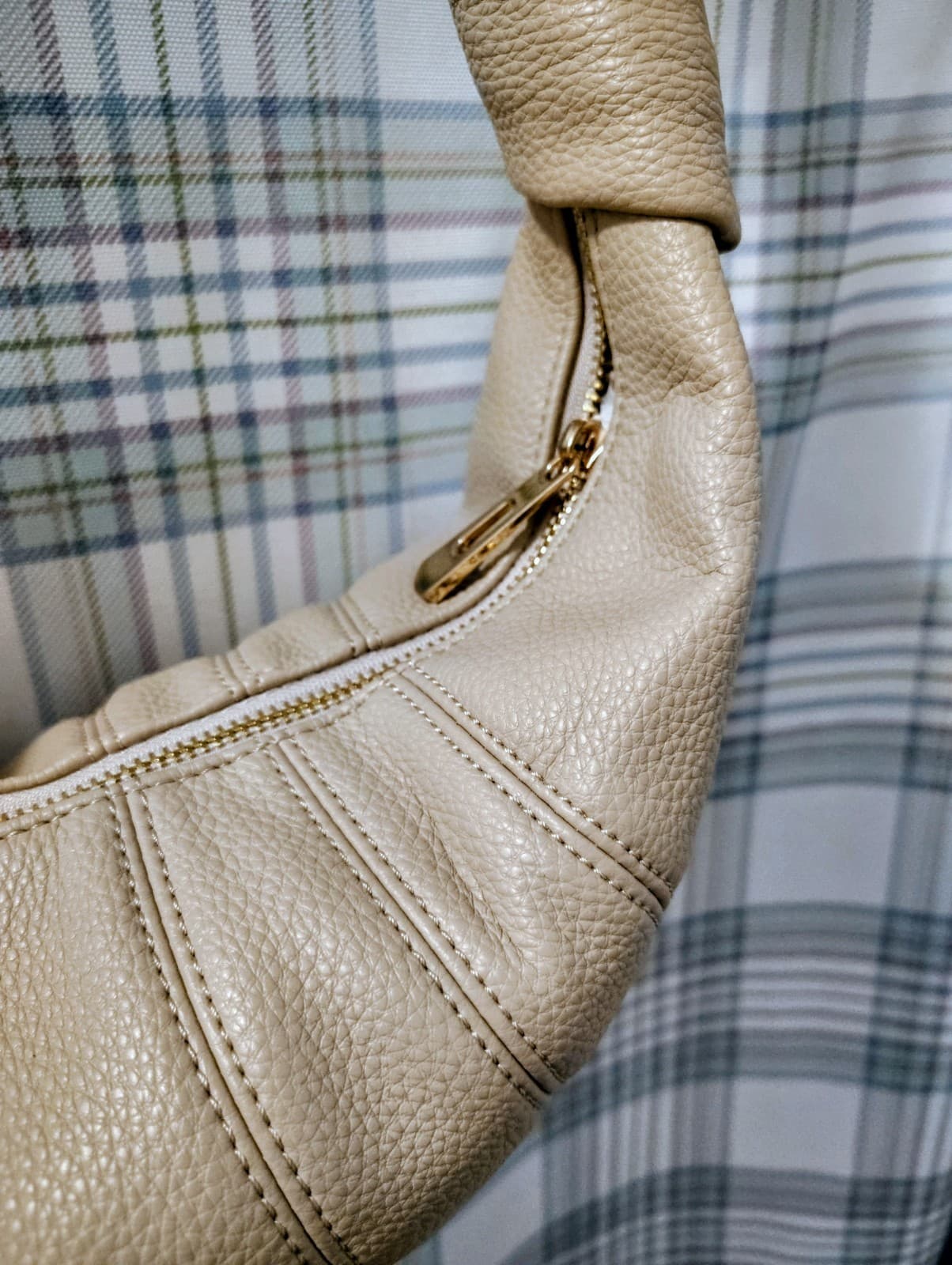 NWOT Cream Faux Leather Shoulder Hobo Bag - Thumbnail 8