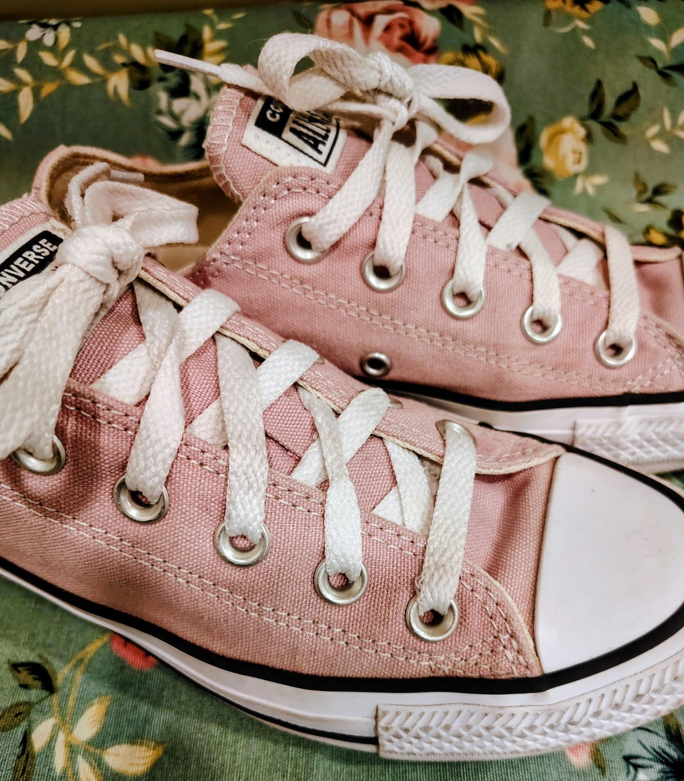CONVERSE All Star Chuck Taylor Low Top Pink Women's Canvas Shoes Size 5 1/2