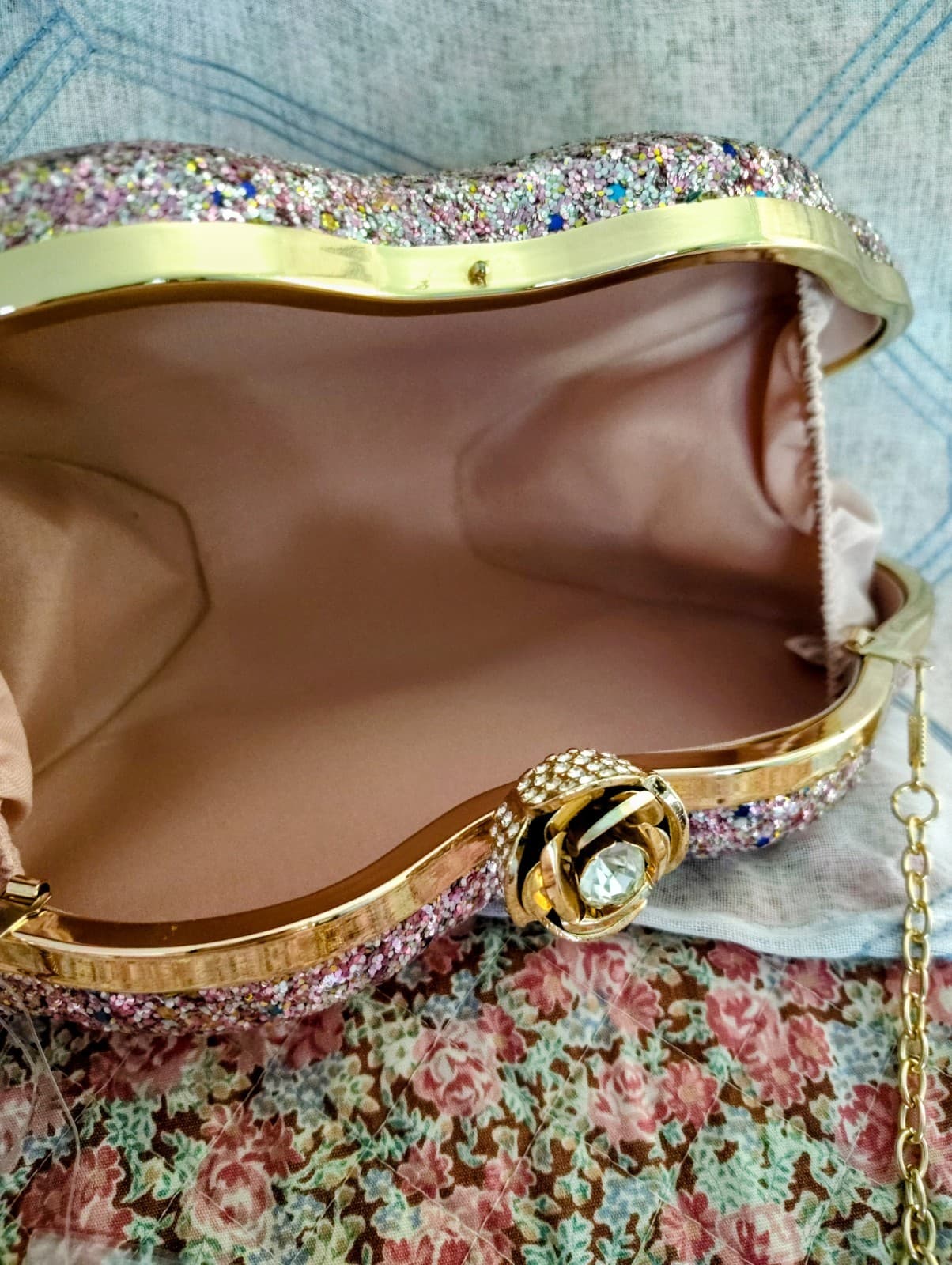 NWT Fancy Jeweled Glittered Hardshell Lips Formal Dress Bag Gold Chain - Thumbnail 14