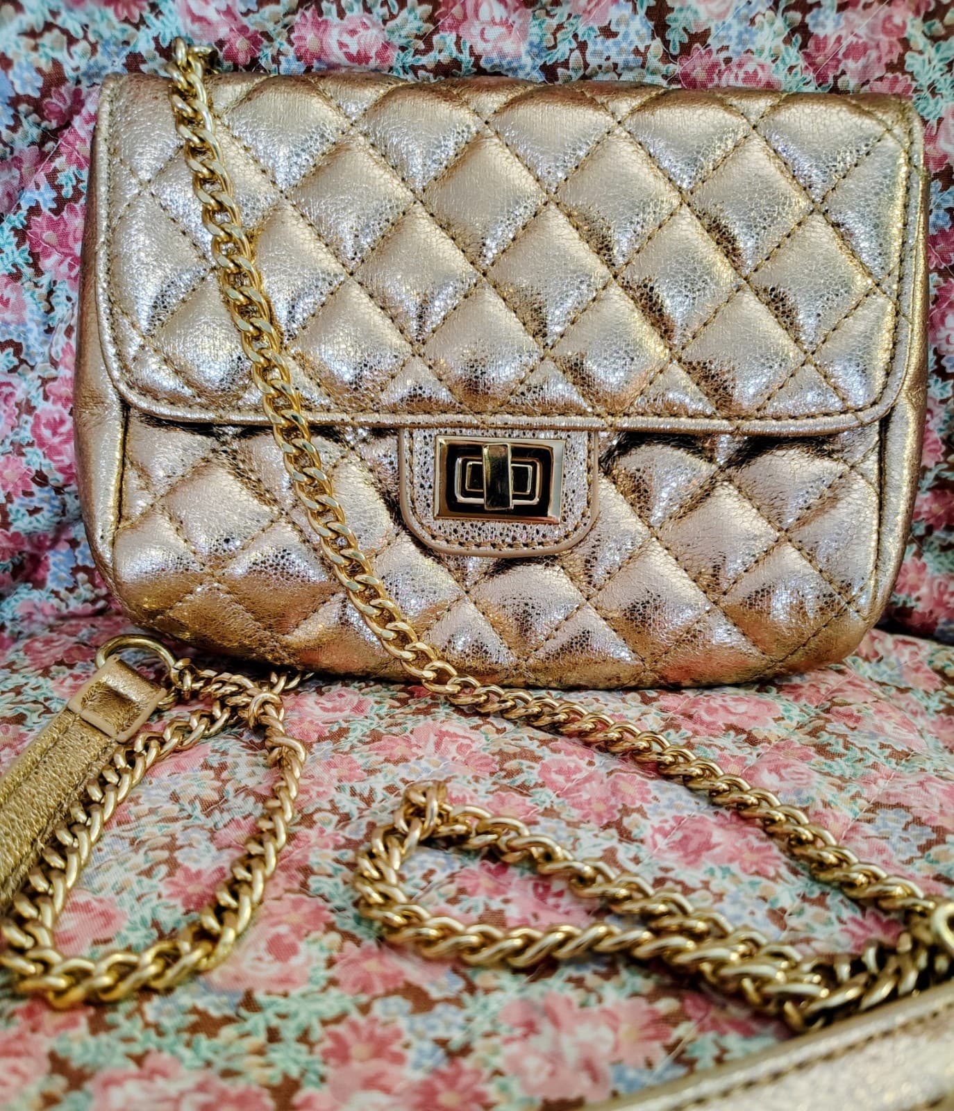 Forever 21 Formal Pink Shiny Metallic Clutch Gold Chain Dress Bag - Thumbnail 2