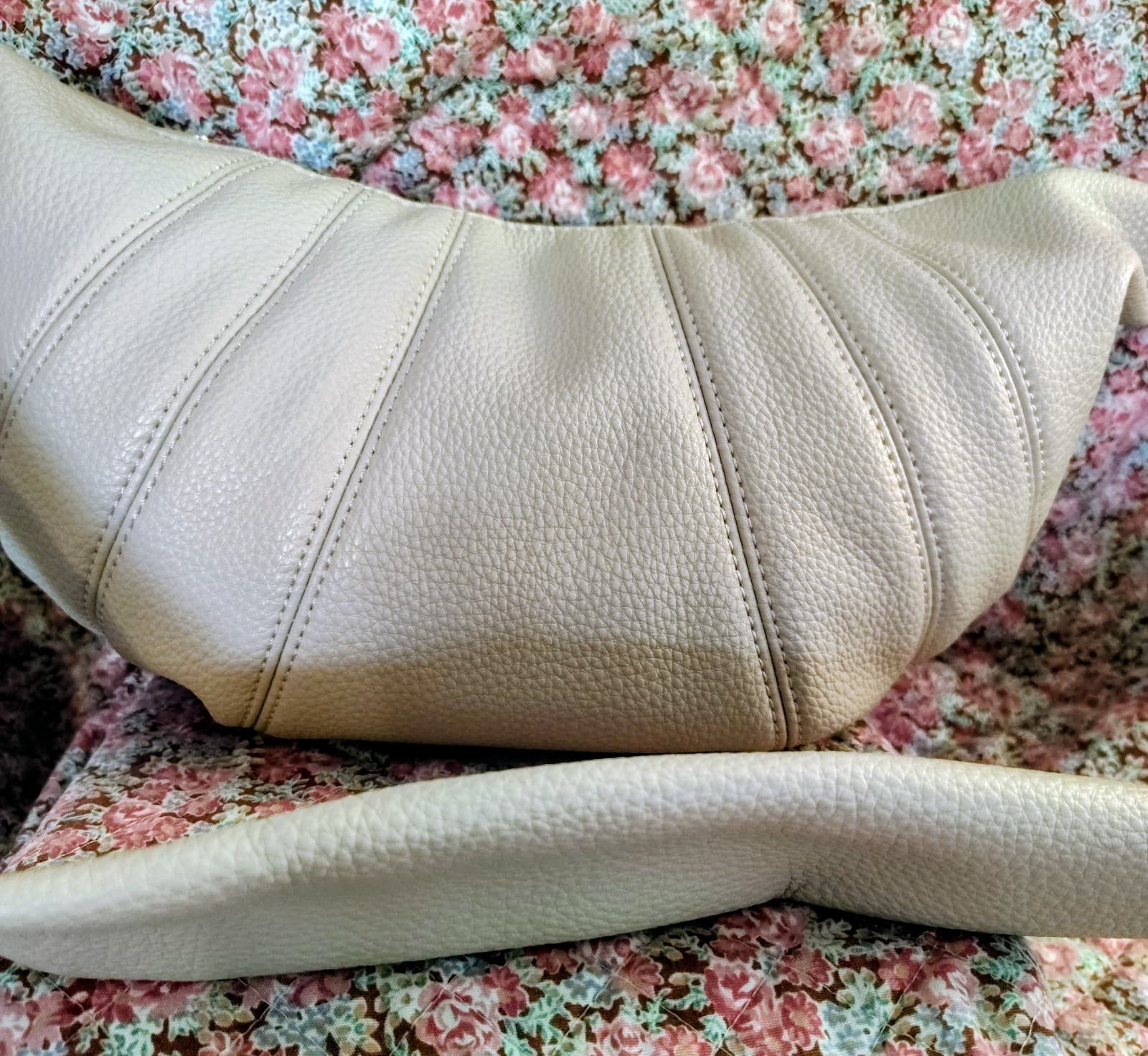 NWOT Cream Faux Leather Shoulder Hobo Bag - Thumbnail 12