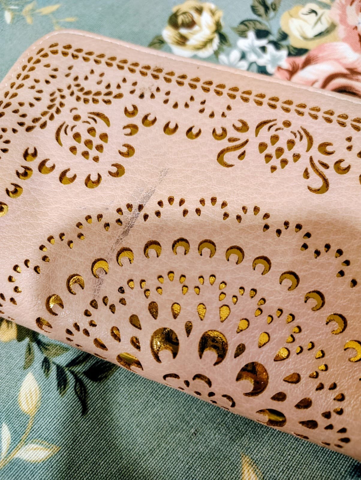 Claire's Rose Pink Laser Cut Wallet, Gold - Thumbnail 10