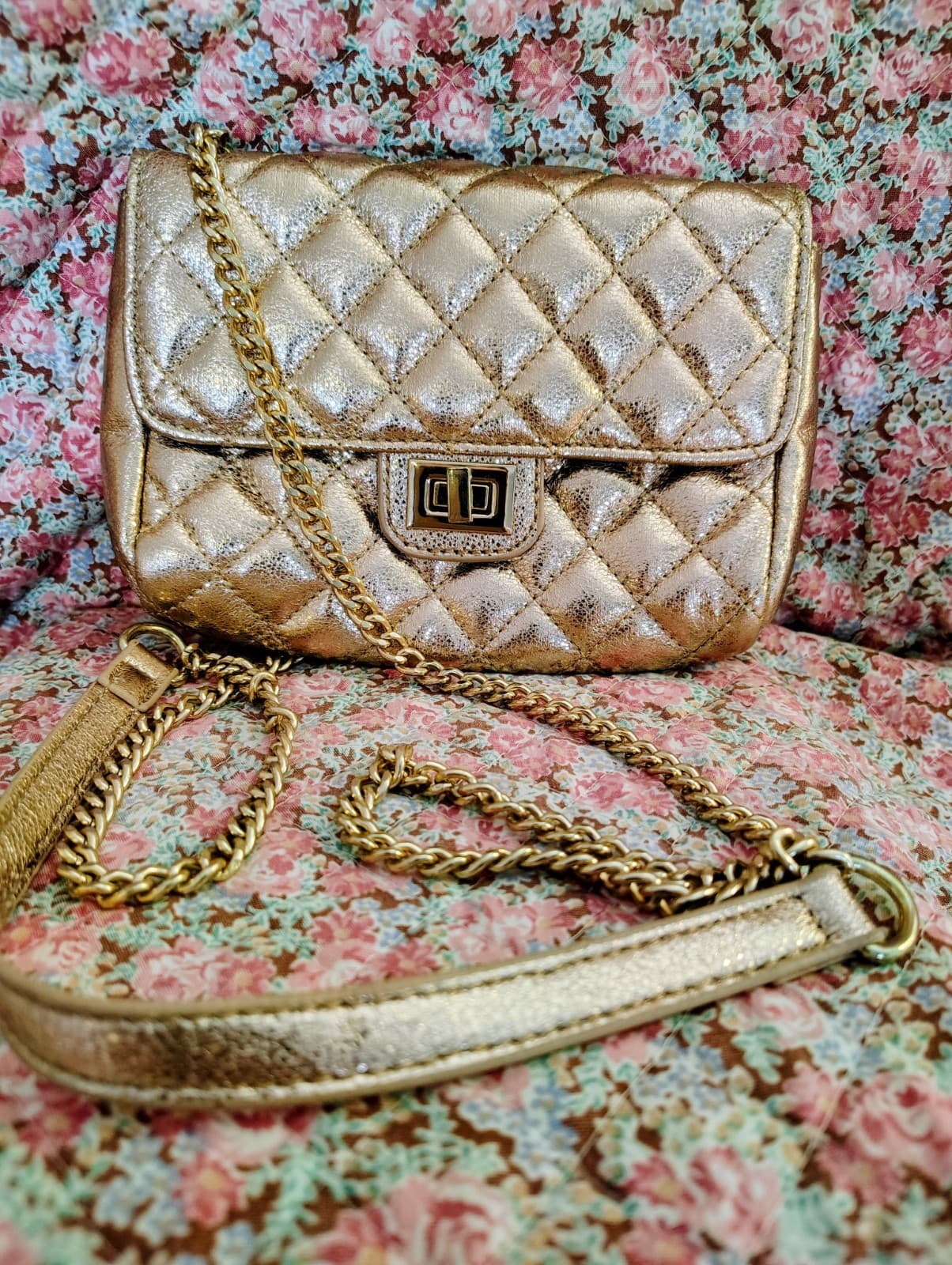 Forever 21 Formal Pink Shiny Metallic Clutch Gold Chain Dress Bag