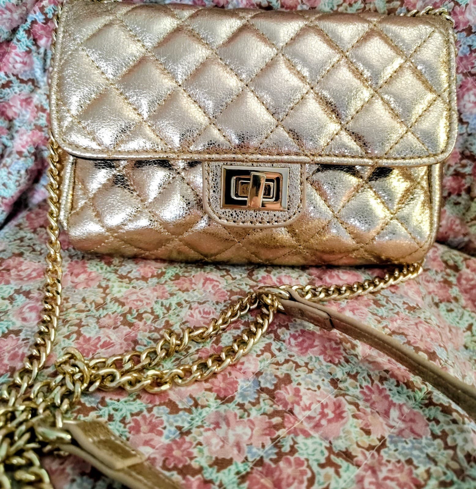 Forever 21 Formal Pink Shiny Metallic Clutch Gold Chain Dress Bag - Thumbnail 9