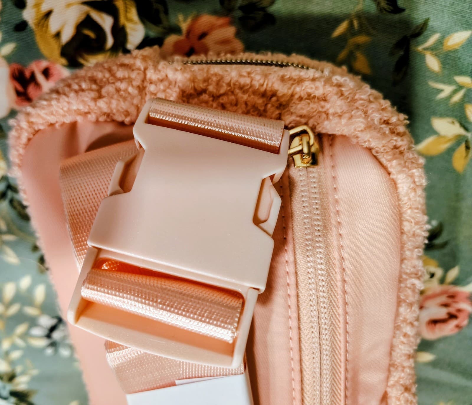 NWT Rose Pink Fleece Belt Bag Fanny Pack - Thumbnail 3