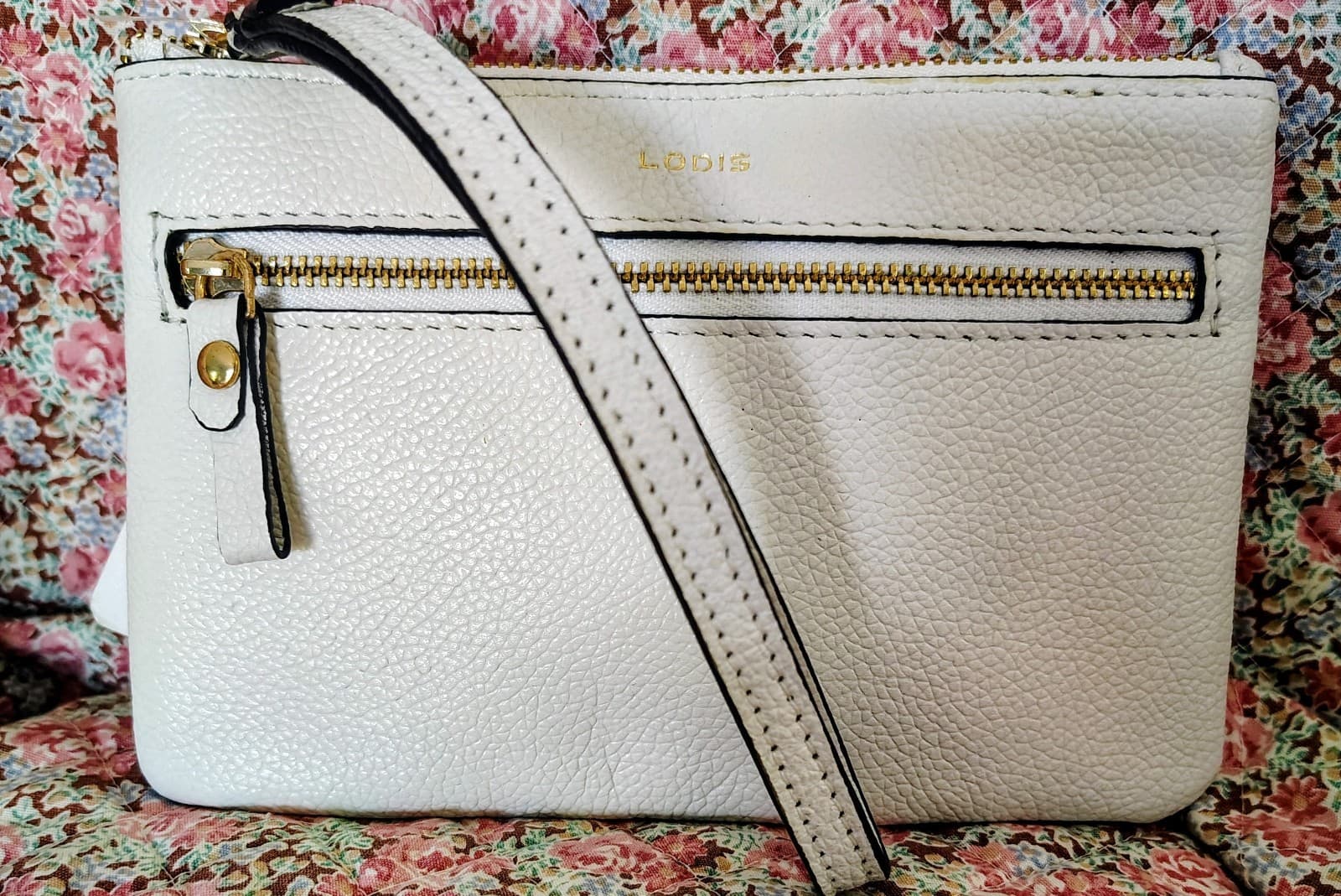 NWT Lodis Ivory Pebbled Leather Wallet Wristlet