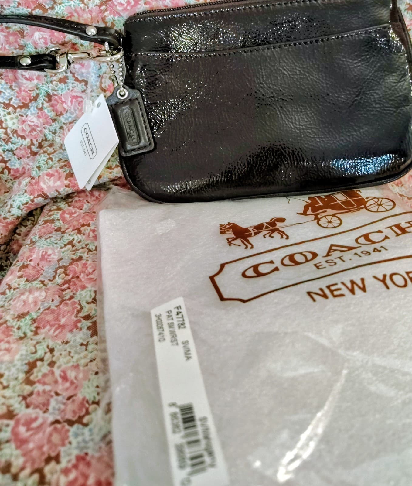 Coach Mahogany Patent Leather Zipper Small Wristlet Wallet NWT