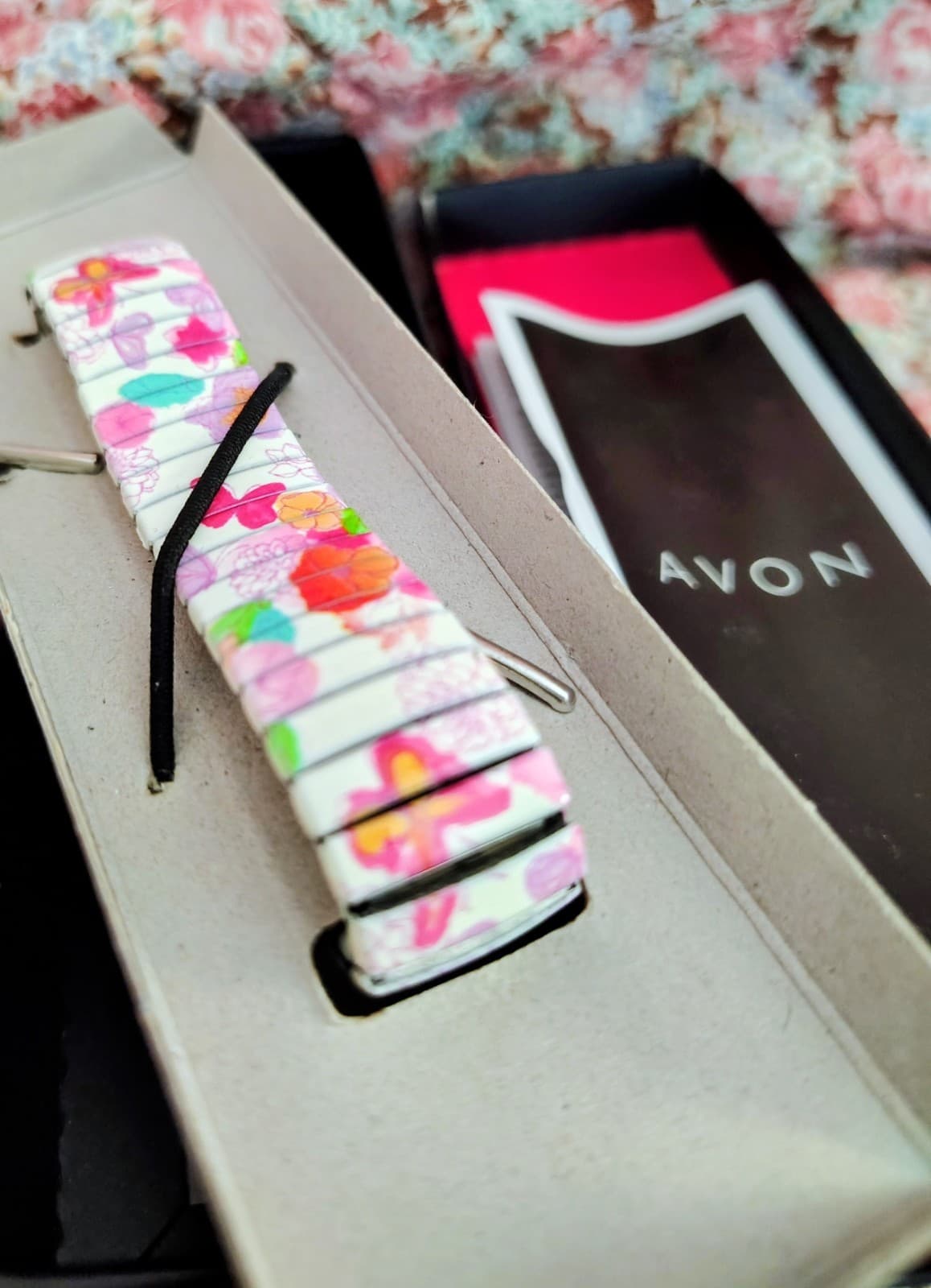 NIB Avon Watch, Floral, Butterfly, Elastic Stainless Steel Band - Thumbnail 5