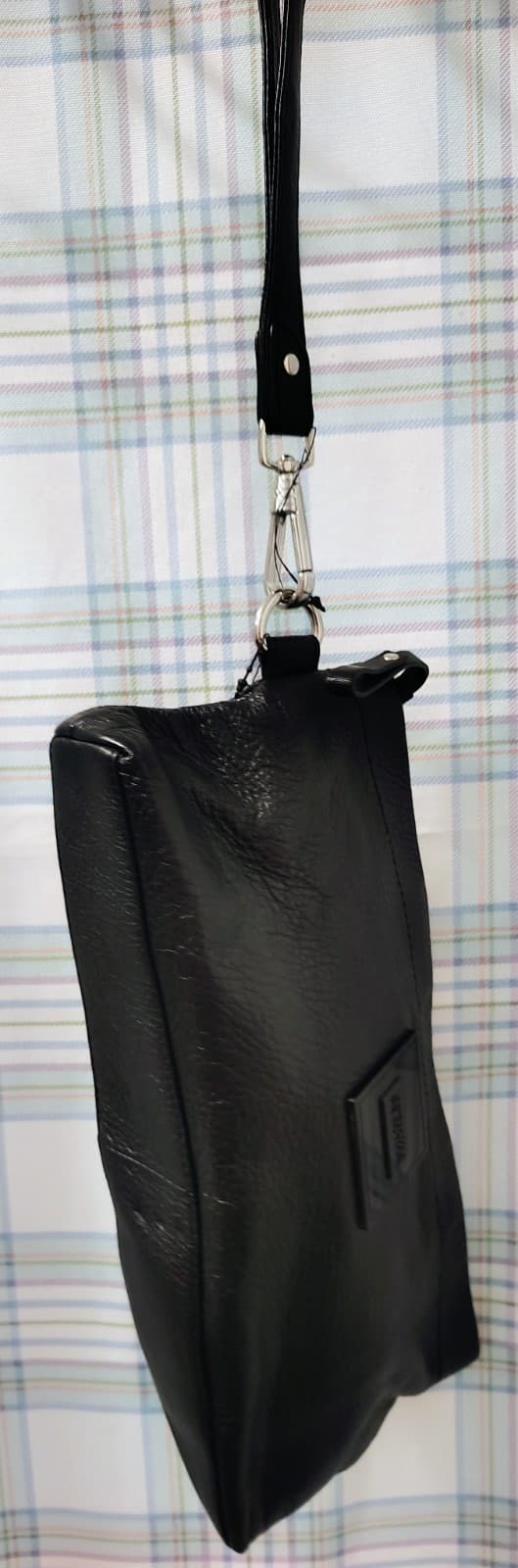 NEW Kenneth Cole Black Pebbled Leather Clutch With Wrist strap - Thumbnail 17