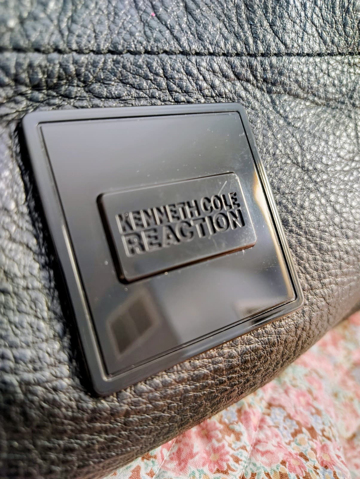 NEW Kenneth Cole Black Pebbled Leather Clutch With Wrist strap - Thumbnail 6