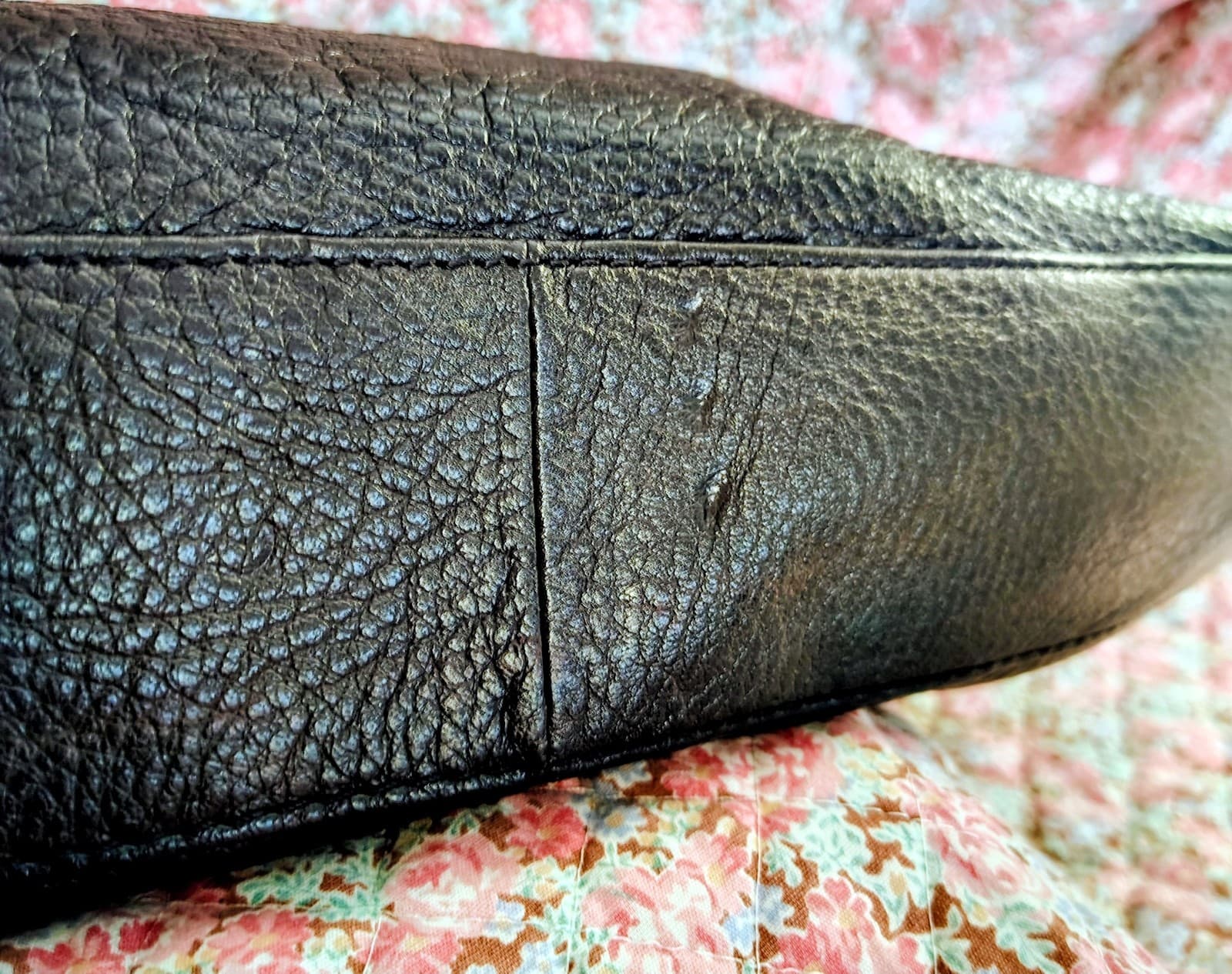 NEW Kenneth Cole Black Pebbled Leather Clutch With Wrist strap - Thumbnail 8