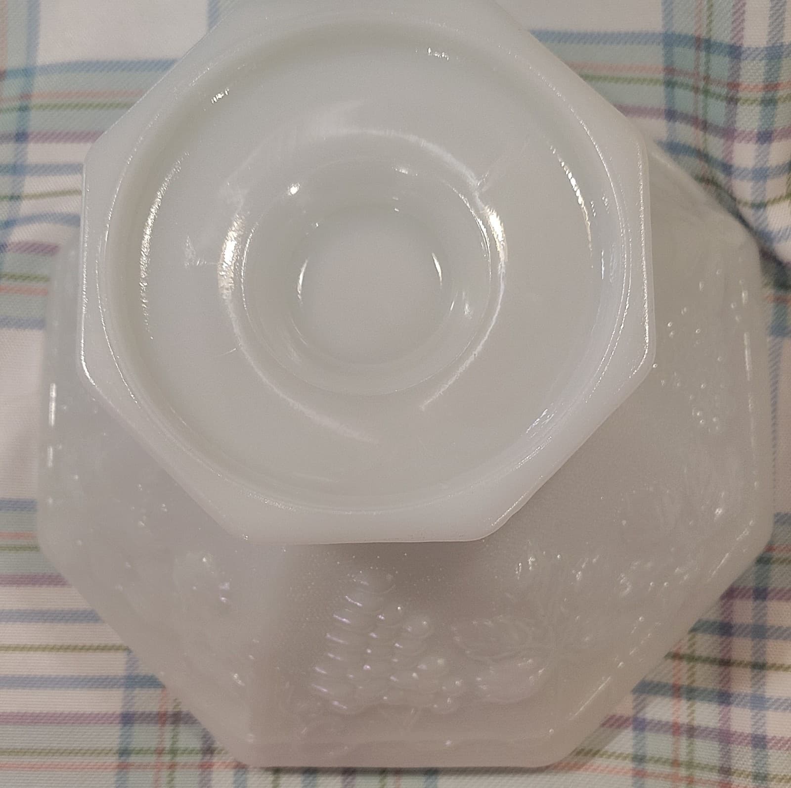 Vintage White Milk Glass Octagonal Pedestal Bowl Grape Leaf Pattern - Thumbnail 8