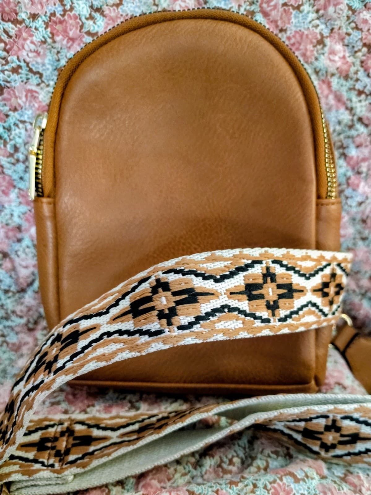 Jen & Co Vegan Approved Ellen Guitar Strap Sling Bag NWT - Thumbnail 10