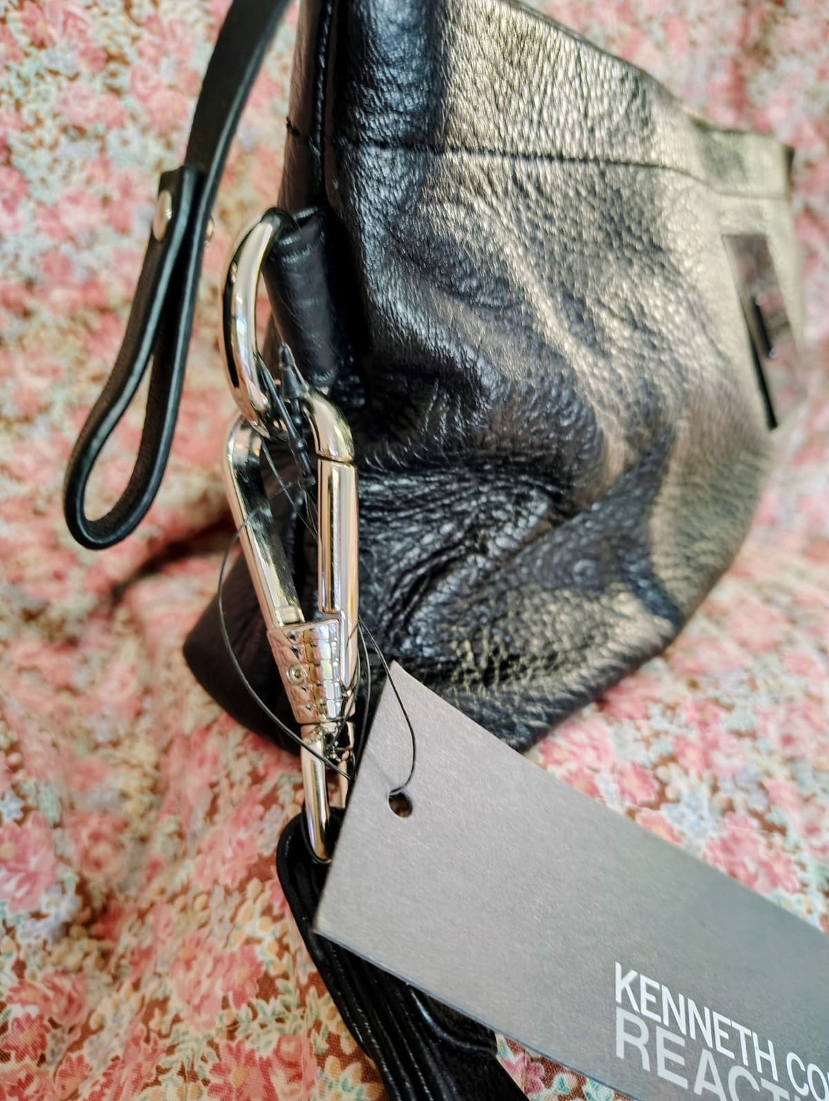 NEW Kenneth Cole Black Pebbled Leather Clutch With Wrist strap - Thumbnail 3
