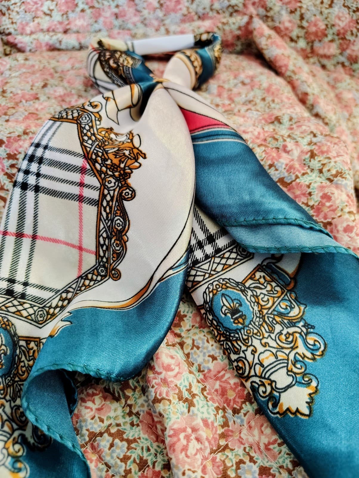 NWT Printed Silk Women's Dress Scarf - Thumbnail 4
