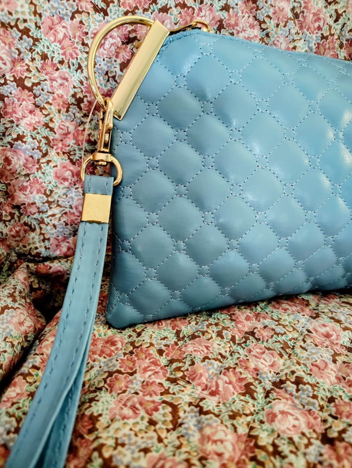 NWOT Turquoise Quilted Faux Leather Wristlet, Gold Hardware, Wrist Strap - Thumbnail 2