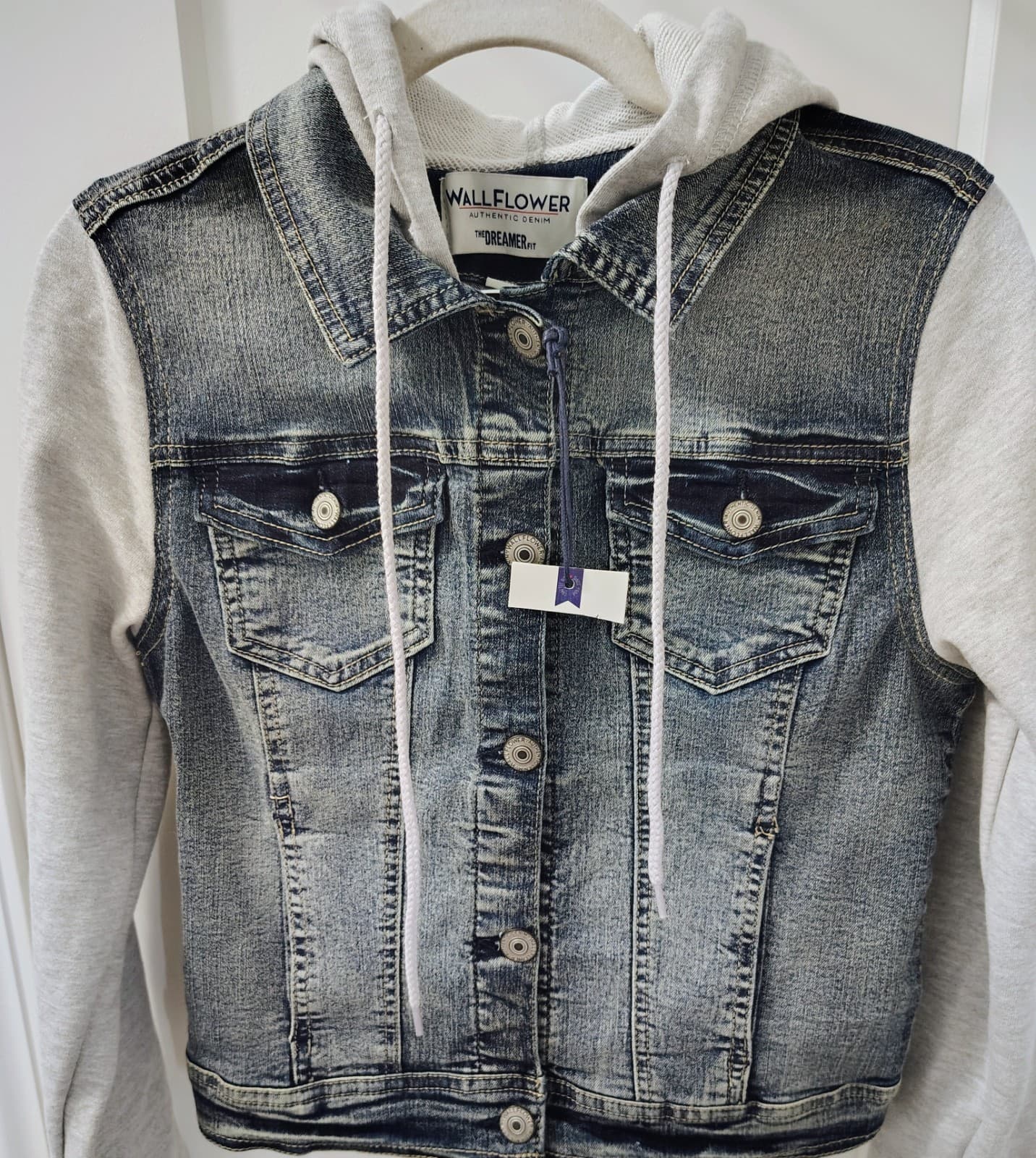 NWT Wallflower "The Dreamer" brand denim jacket with Hoodie, Small - Thumbnail 2