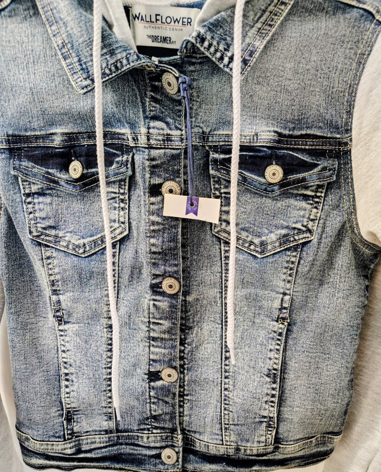 NWT Wallflower "The Dreamer" brand denim jacket with Hoodie, Small - Thumbnail 3