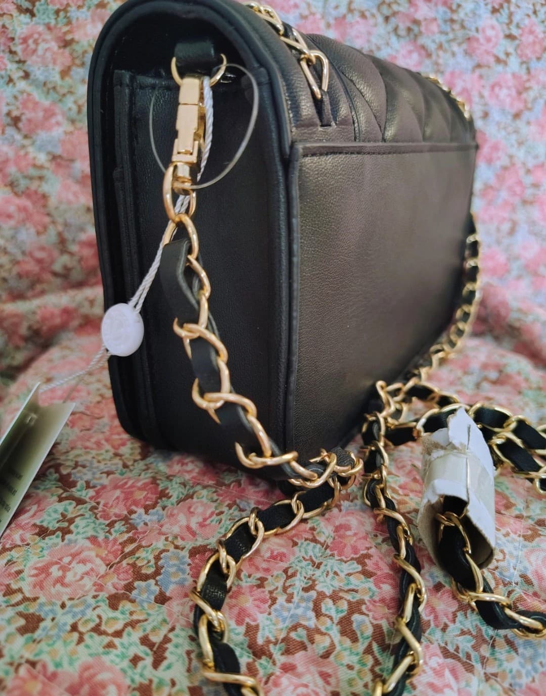 NWT Black Quilted Vegan Leather Orlandi Valentino Shoulder Crossbody Bag $299 - Thumbnail 4