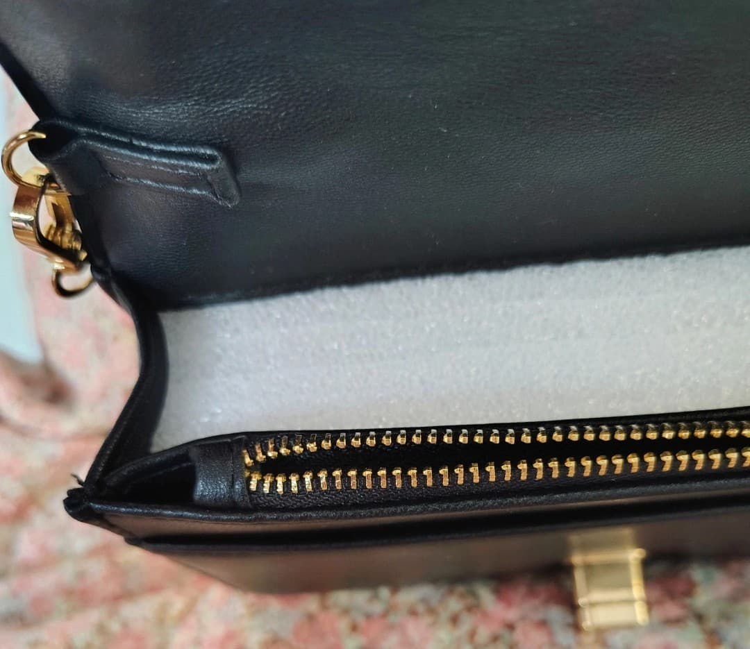 NWT Black Quilted Vegan Leather Orlandi Valentino Shoulder Crossbody Bag $299 - Thumbnail 7