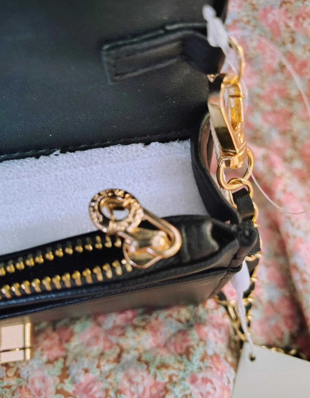 NWT Black Quilted Vegan Leather Orlandi Valentino Shoulder Crossbody Bag $299 - Thumbnail 10