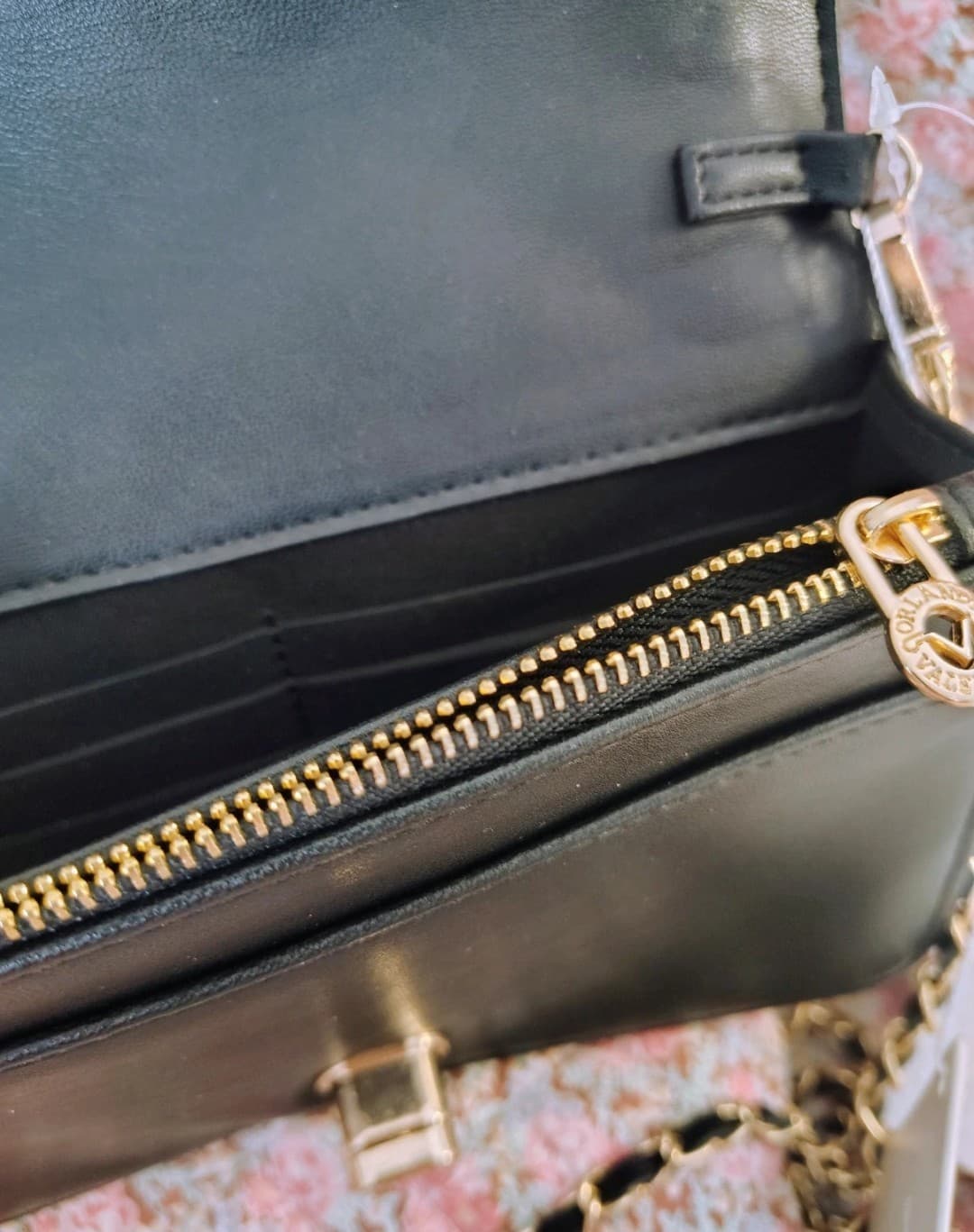 NWT Black Quilted Vegan Leather Orlandi Valentino Shoulder Crossbody Bag $299 - Thumbnail 9