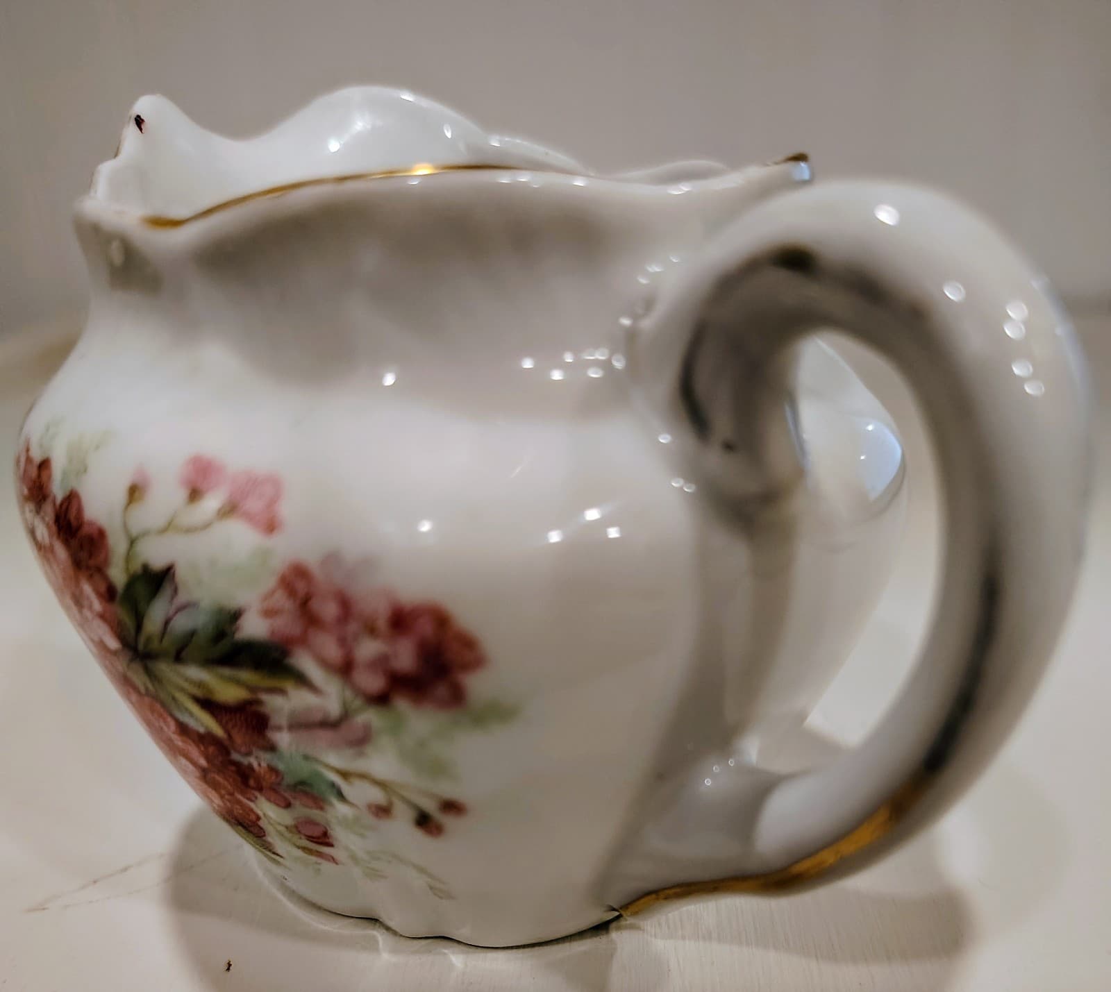 Vintage Victoria Carlsbad Austria Hand painted Porcelain Creamer EUC - Thumbnail 5