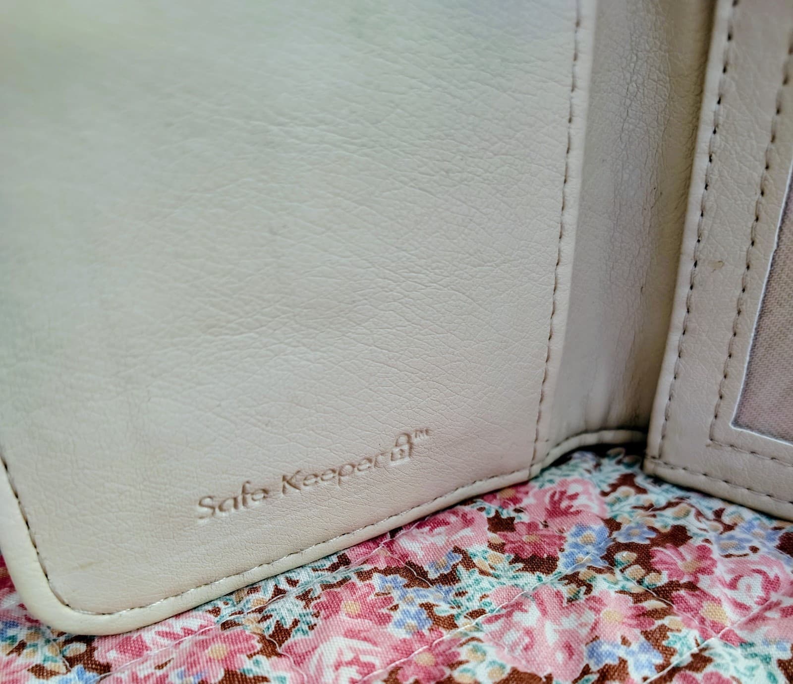 NWOT Safe Keeper Floral Wallet - Thumbnail 8