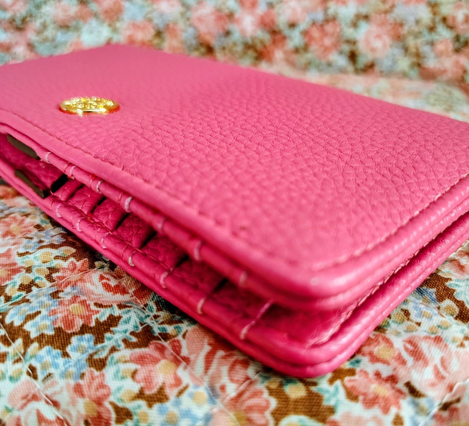 pink pebbled leather Anne Klein slim bifold wallet - Thumbnail 4