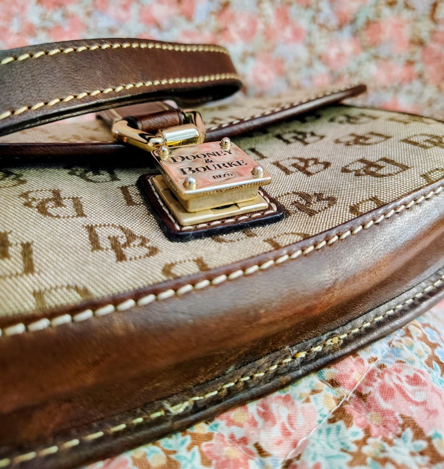 Dooney & Bourke Monogram Cotton/Canvas Wristlet Push Lock Closure - Thumbnail 10