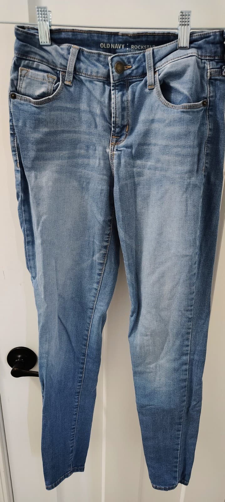 Old Navy Mid-Rise Rockstar Skinny Jeans Size 2 Light Wash - Thumbnail 2