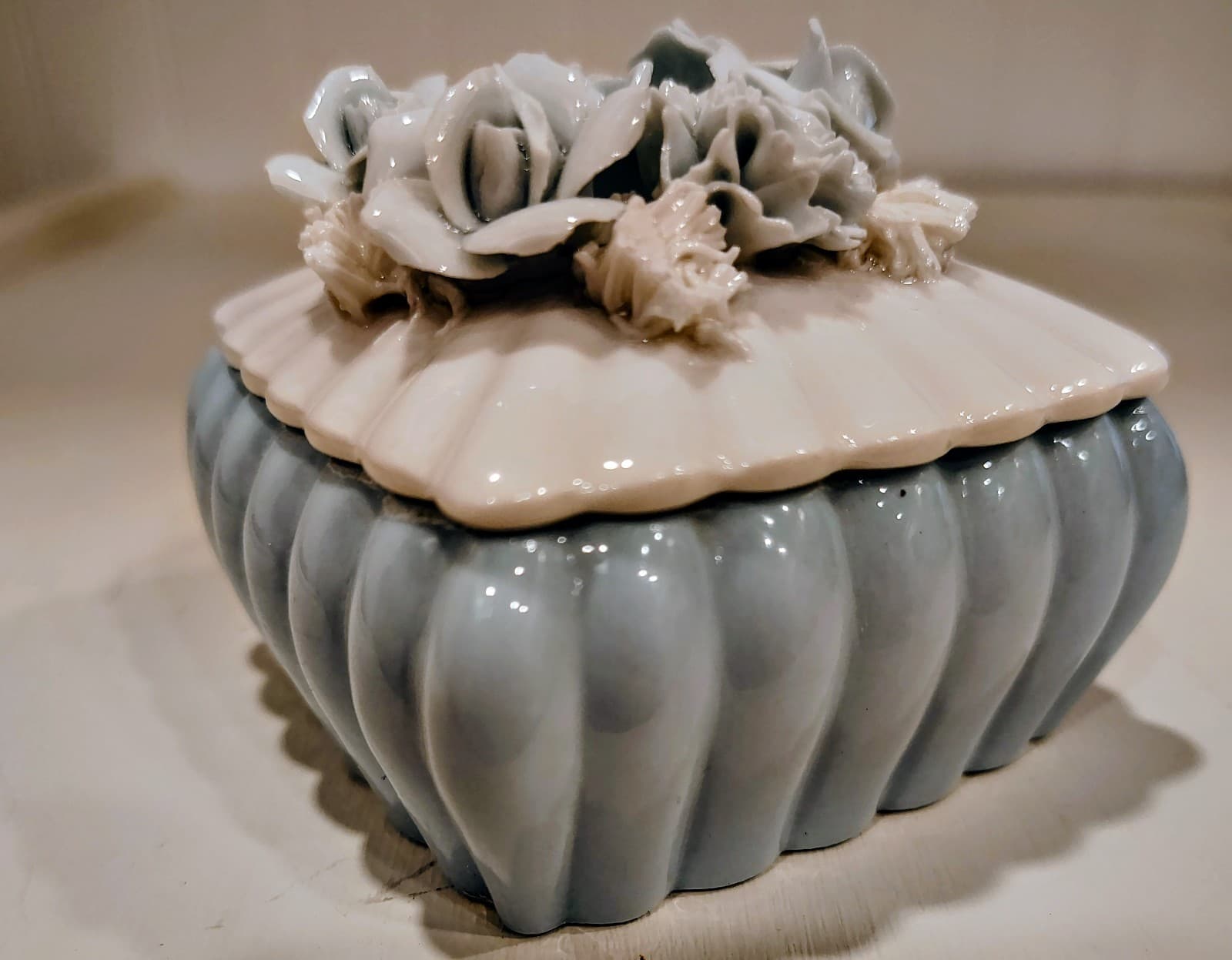 Vintage Japan Blue White Porcelain Floral Trinket Box - Thumbnail 9
