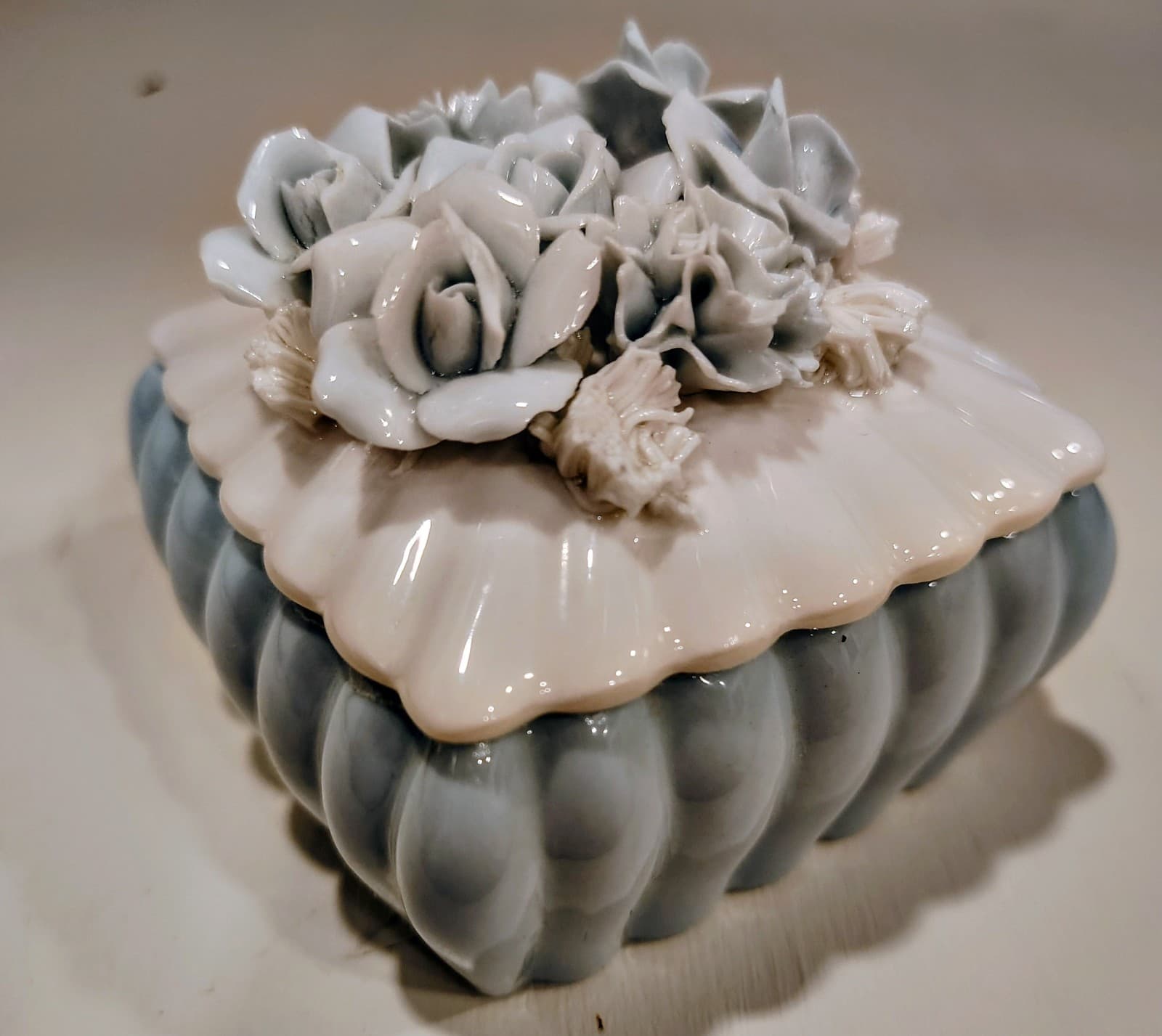 Vintage Japan Blue White Porcelain Floral Trinket Box - Thumbnail 8