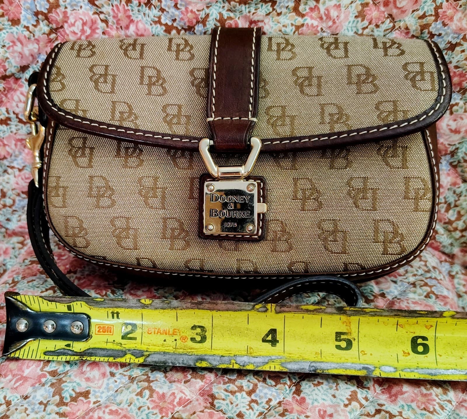 Dooney & Bourke Monogram Cotton/Canvas Wristlet Push Lock Closure - Thumbnail 13