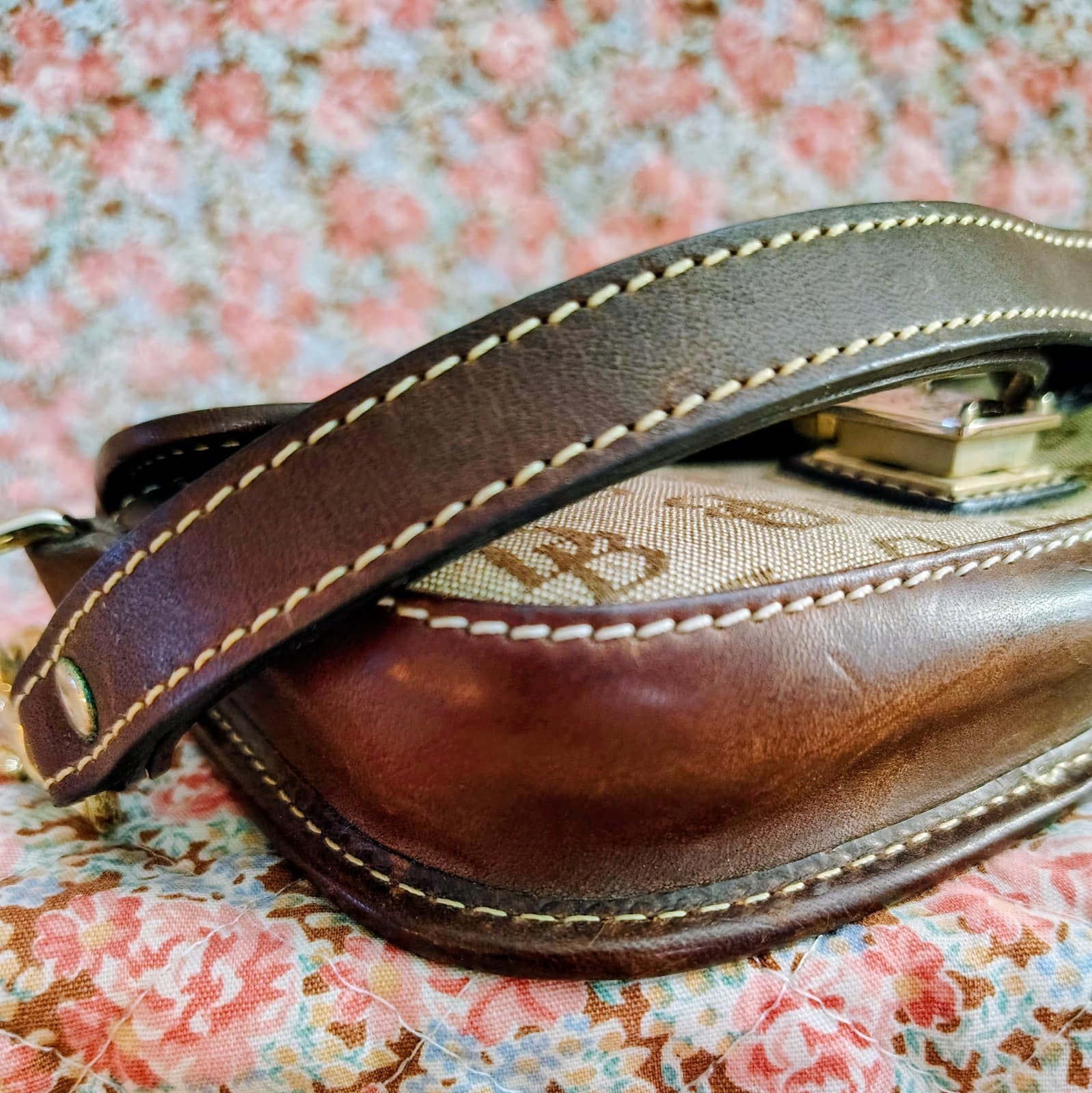 Dooney & Bourke Monogram Cotton/Canvas Wristlet Push Lock Closure - Thumbnail 4