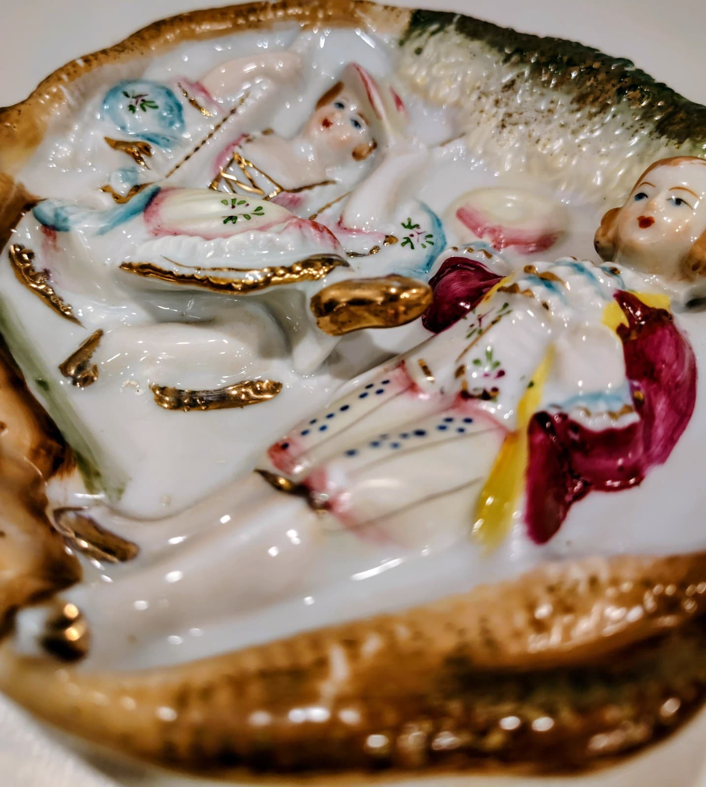 Vintage BETSON Regency Wall Plaque Bisque Courting Couple on a Swing Japan EUC - Thumbnail 4