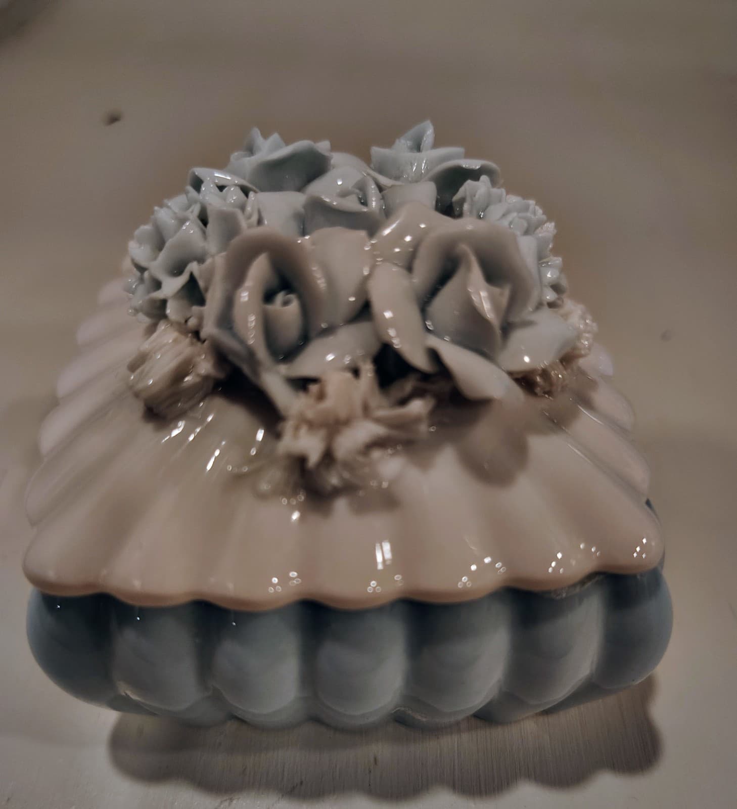Vintage Japan Blue White Porcelain Floral Trinket Box - Thumbnail 2