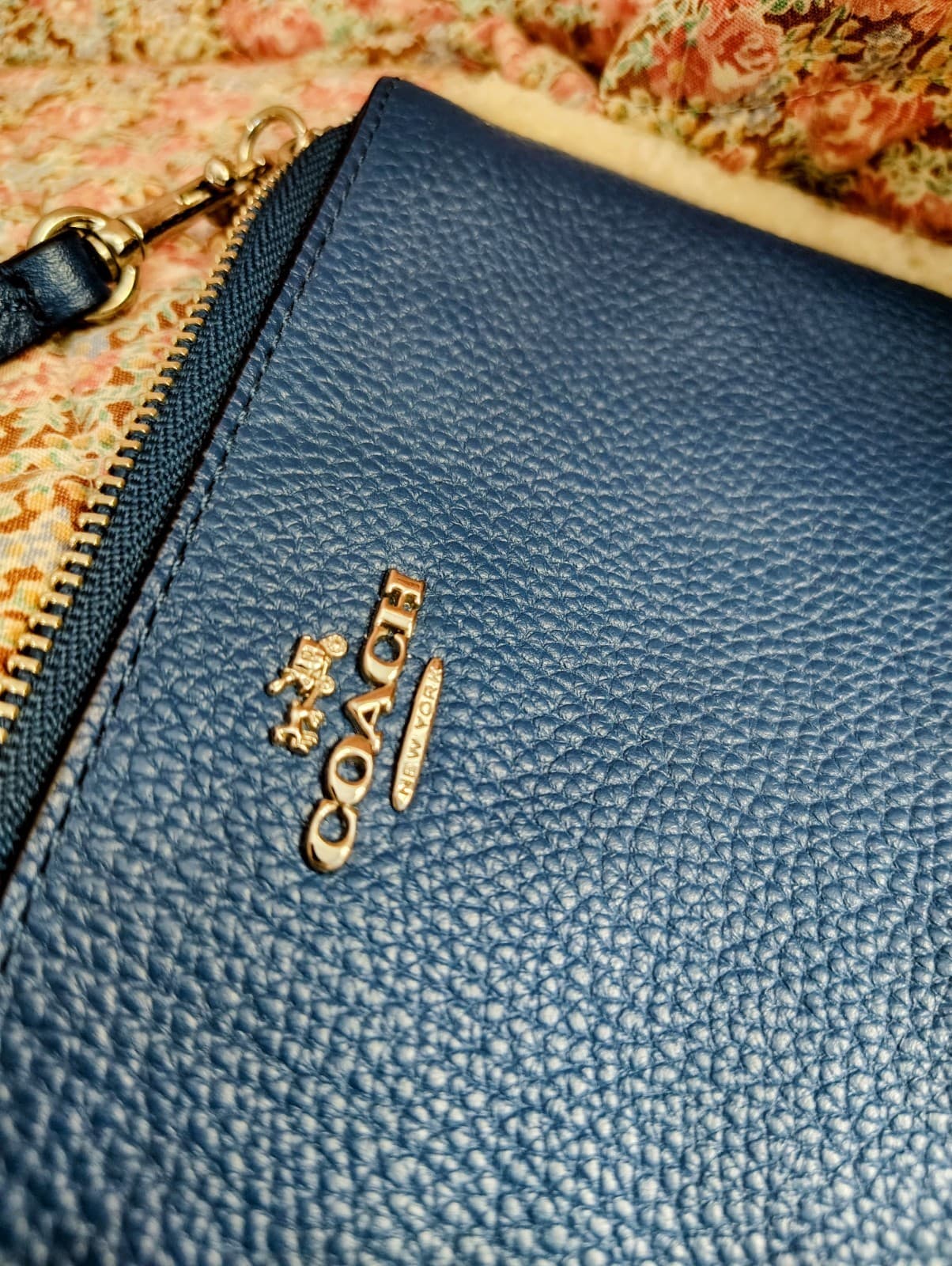 Coach blue pebbled leather wristlet Clutch NWT - Thumbnail 2