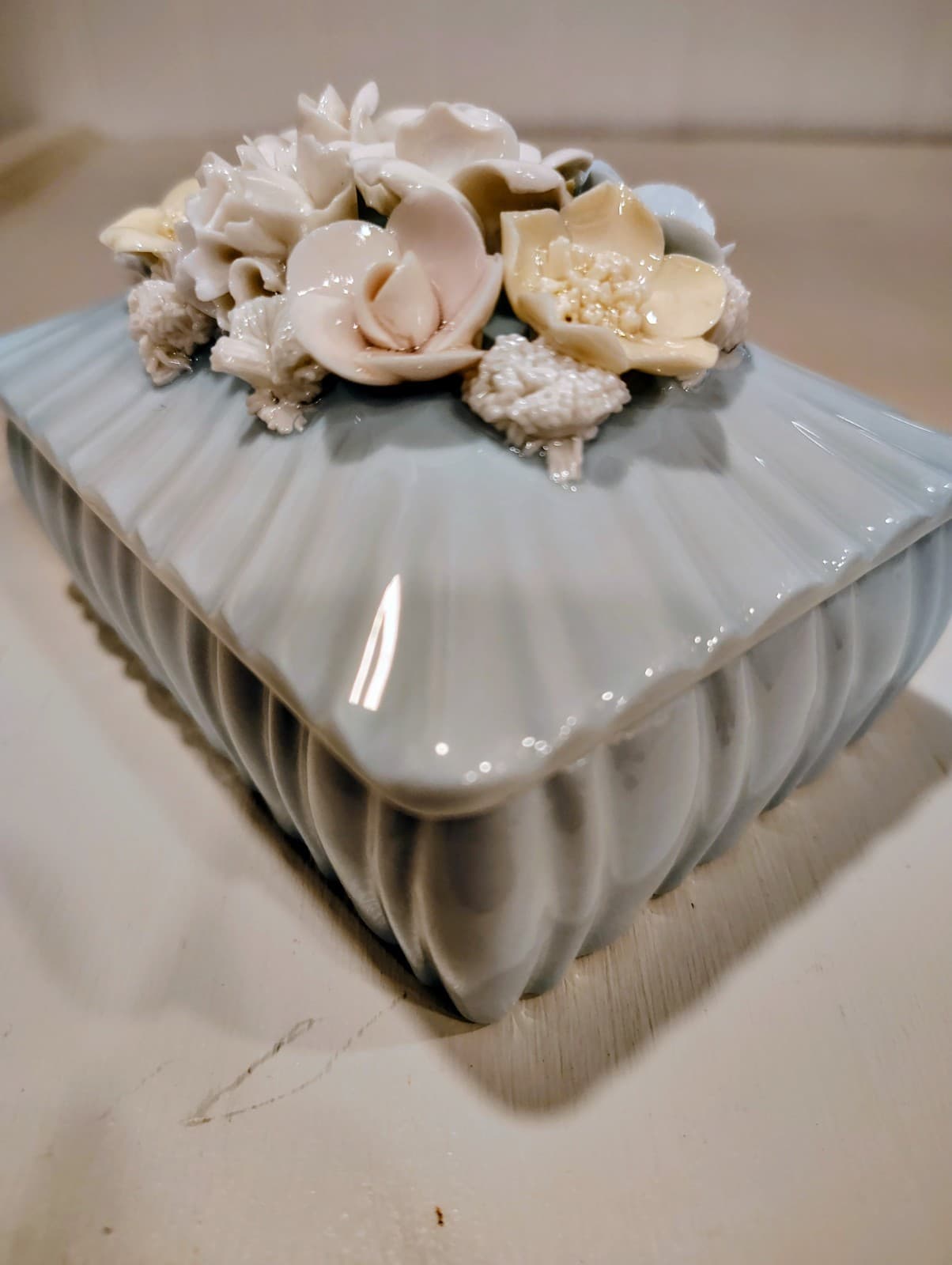 Vintage Japan Blue Porcelain Pink Flowers Floral Trinket Box - Thumbnail 4