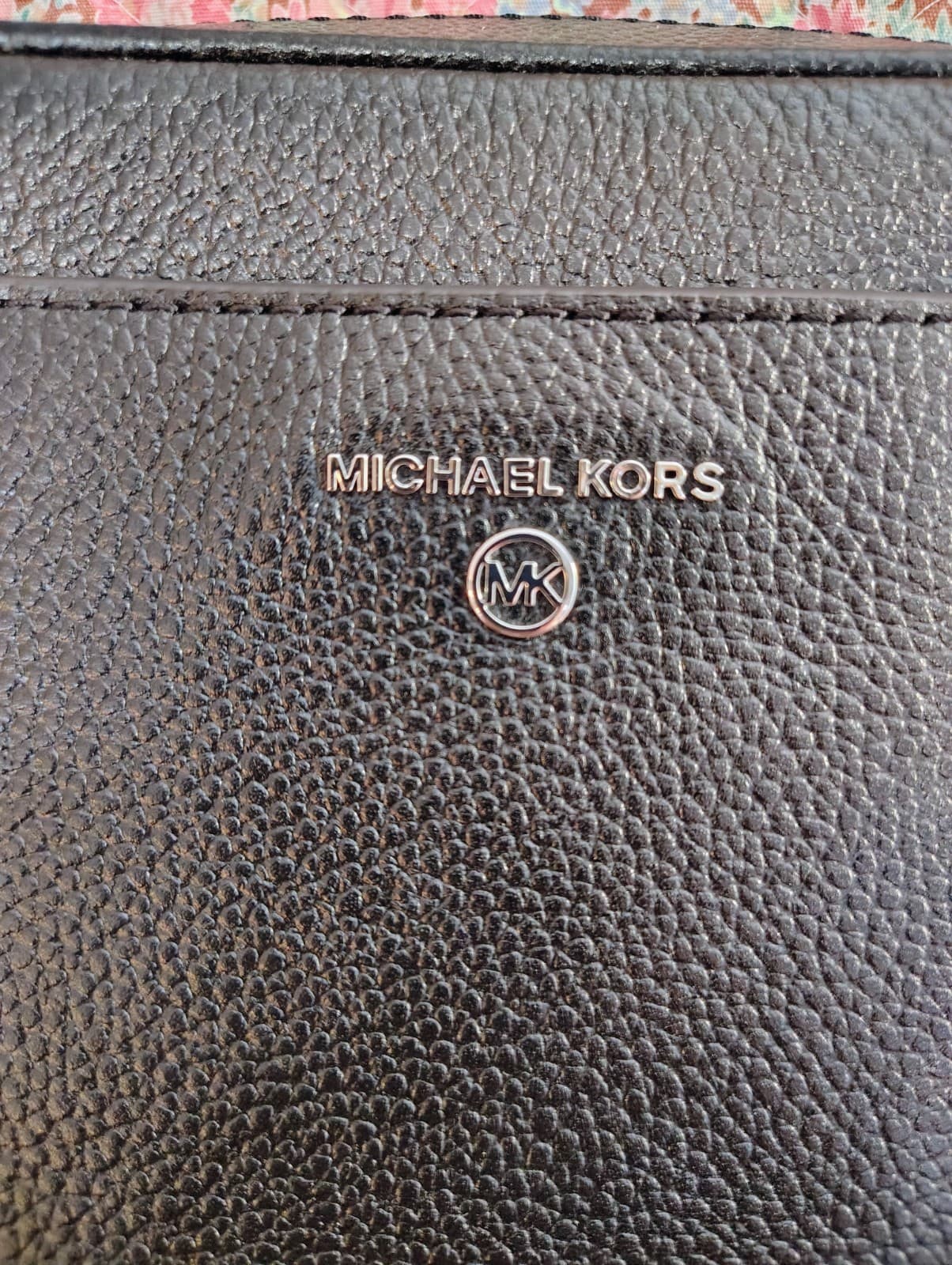 black Pebbled Leather Michael Kors Jet Set Charm East West camera crossbody bag - Thumbnail 15