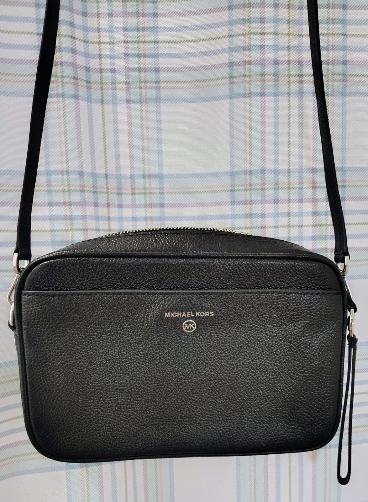 black Pebbled Leather Michael Kors Jet Set Charm East West camera crossbody bag - Thumbnail 7