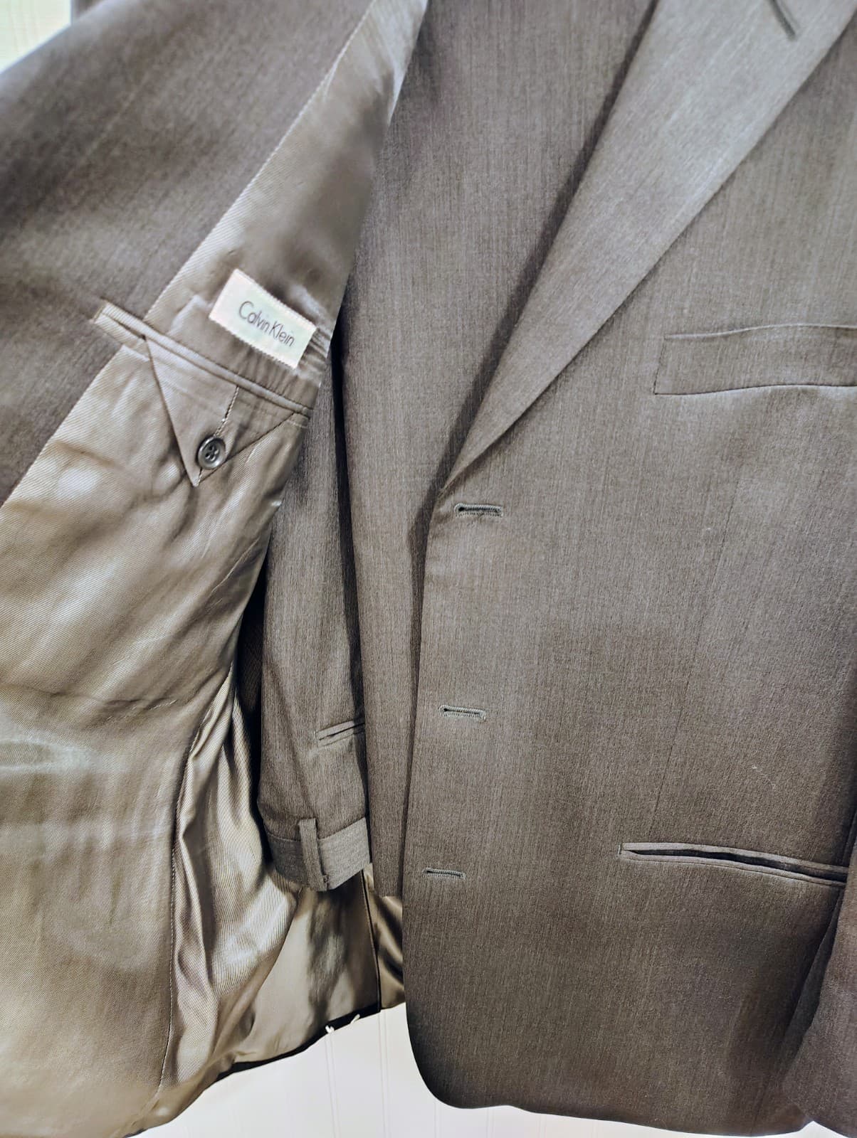 Calvin Klein Men’s Lined Suit 42R Jacket/36R Pants, EUC, Worn Once - Thumbnail 12